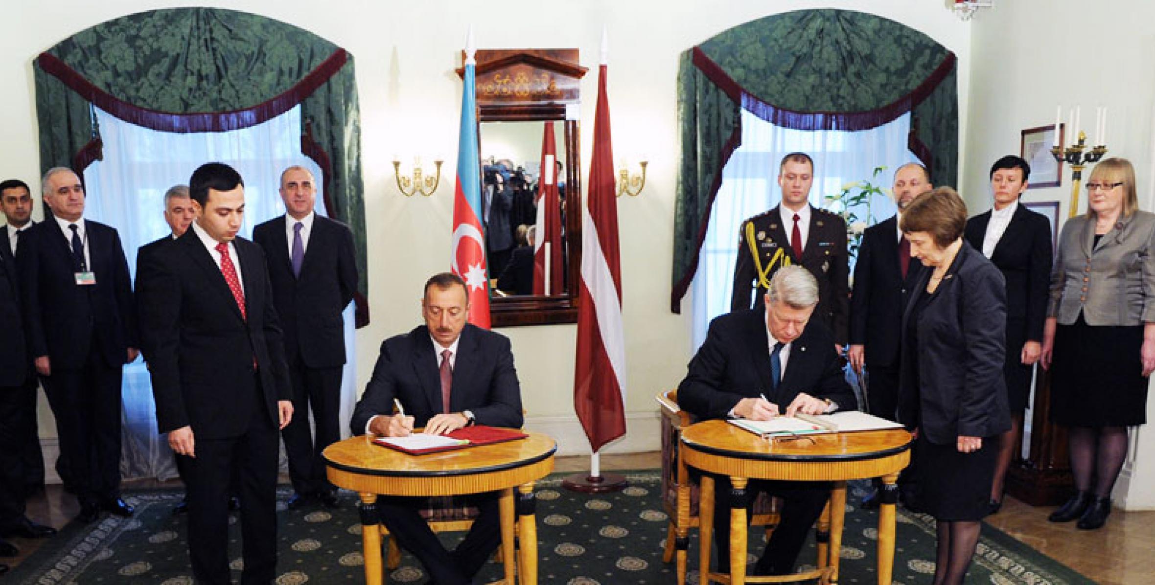 Состоялась церемония подписания азербайджано-латвийских документов