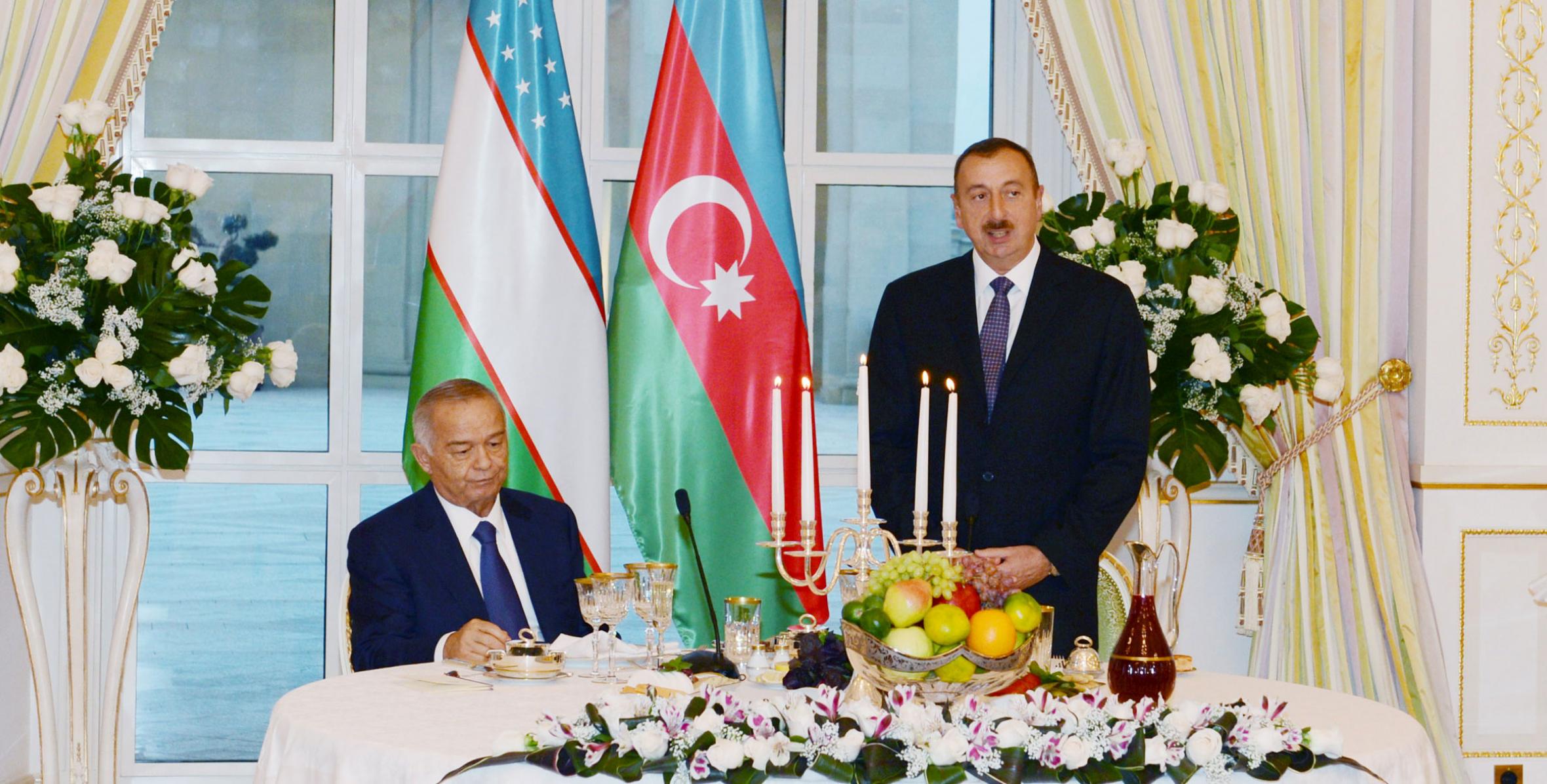 Был дан официальный обед в честь Президента Республики Узбекистан Ислама Каримова