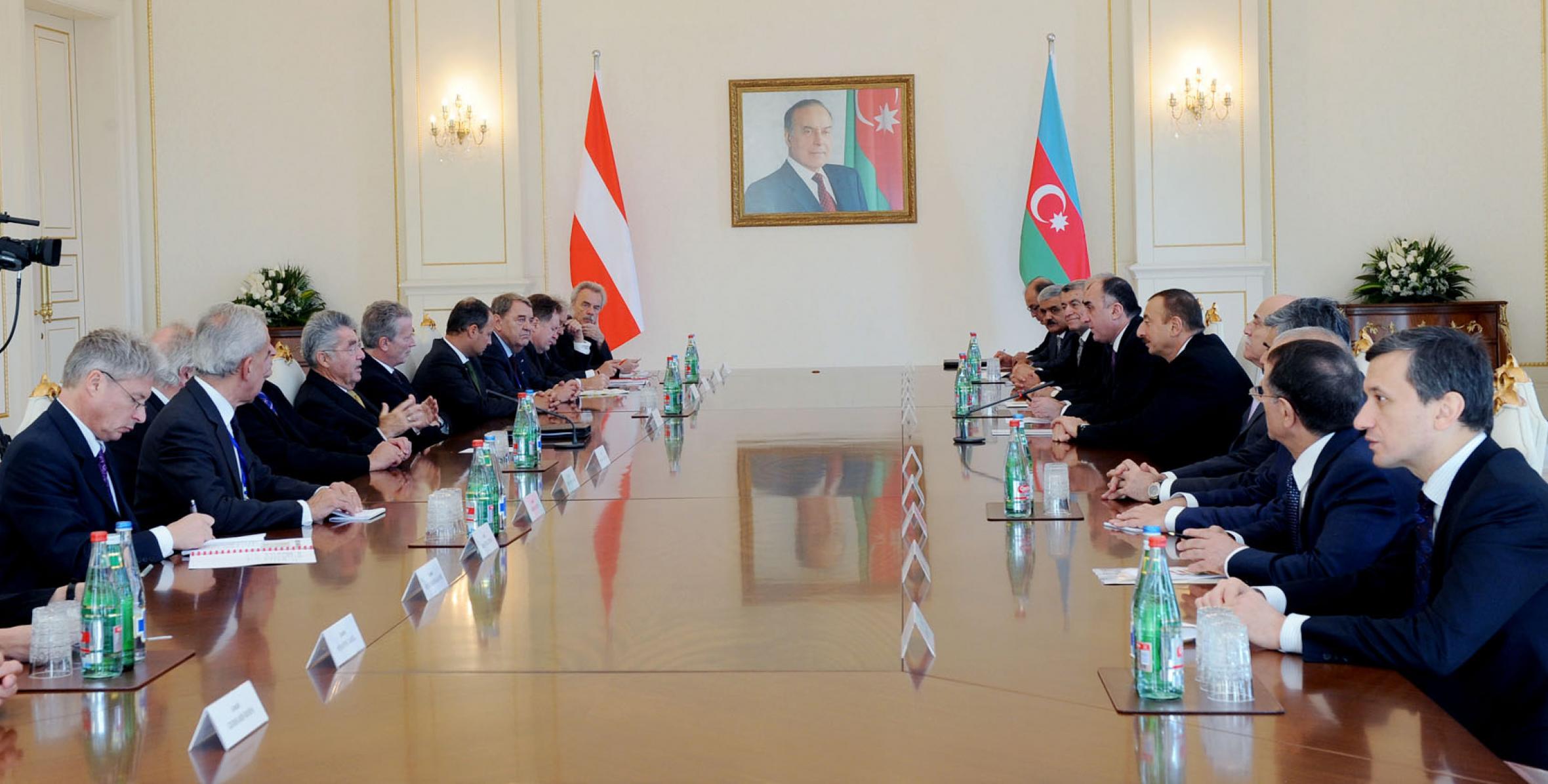 Состоялась встреча президентов Азербайджана и Австрии в расширенном составе