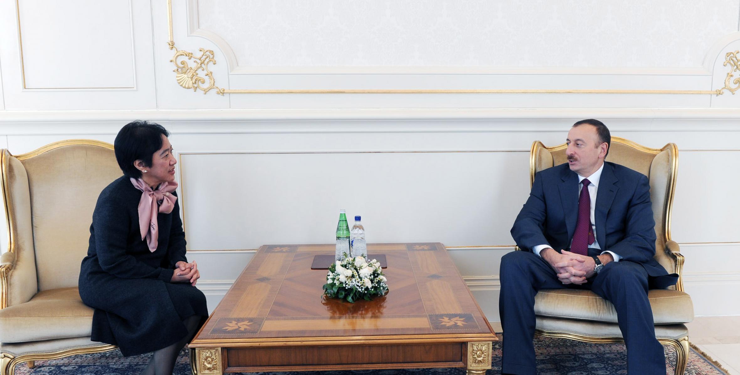 Ильхам Алиев принял верительные грамоты новоназначенного посла Таиланда в Азербайджане