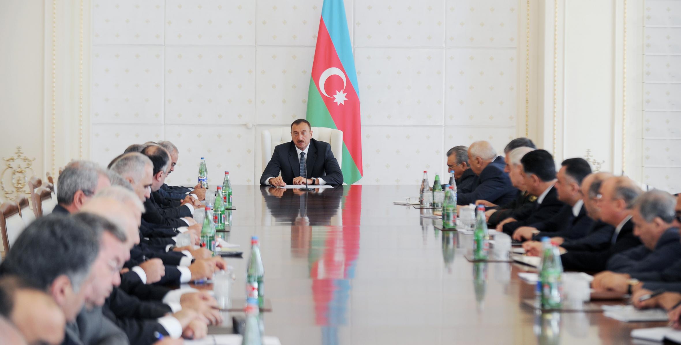 Под председательством Ильхама Алиева состоялось заседание Кабинета Министров
