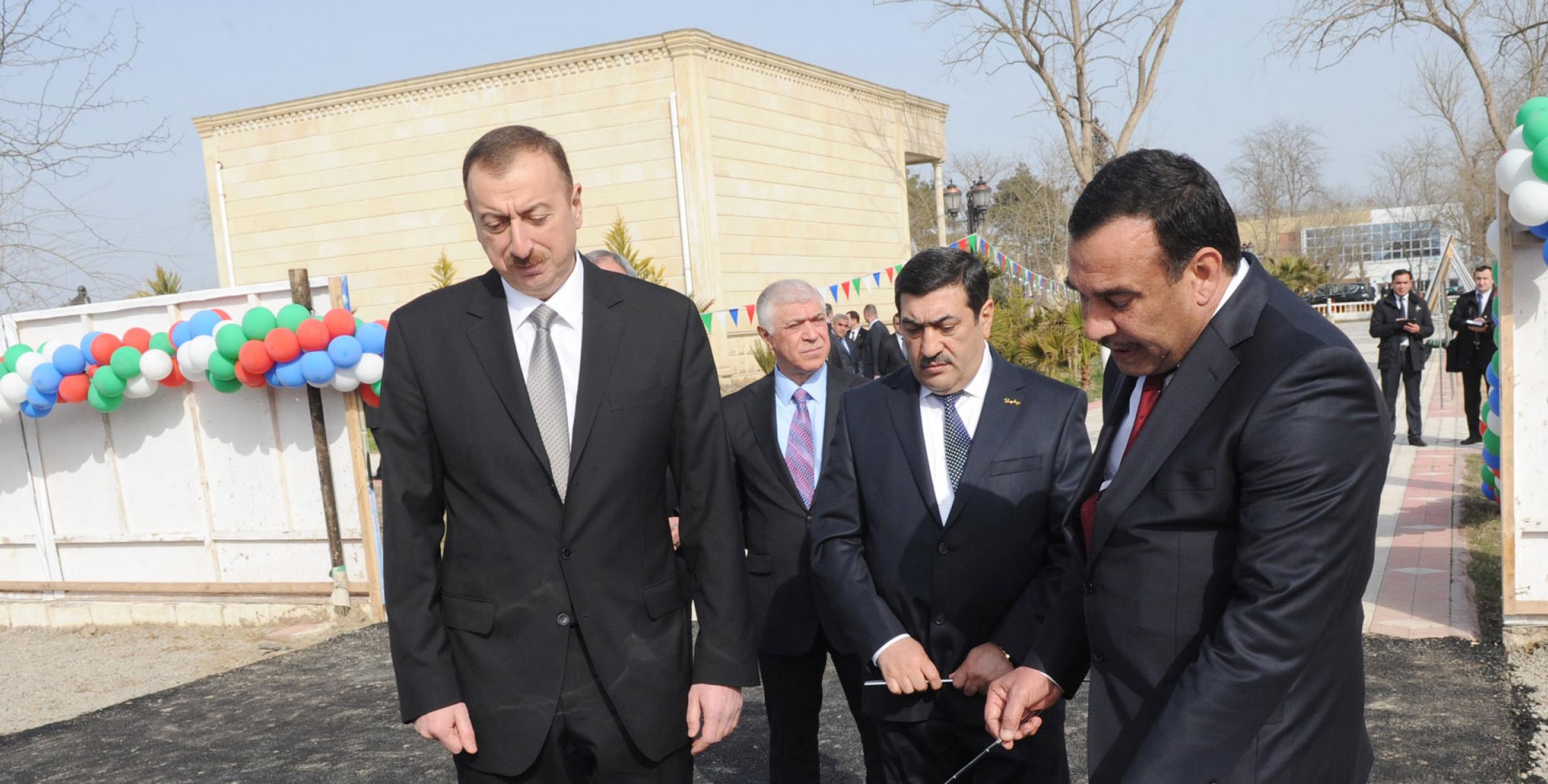 Ilham Aliyev reviewed progress of construction of the Salyan District Executive Authority and the Heydar Aliyev Center