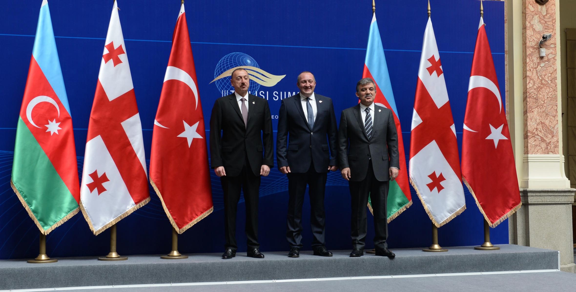 В Тбилиси состоялся трехсторонний саммит президентов Азербайджана, Грузии и Турции