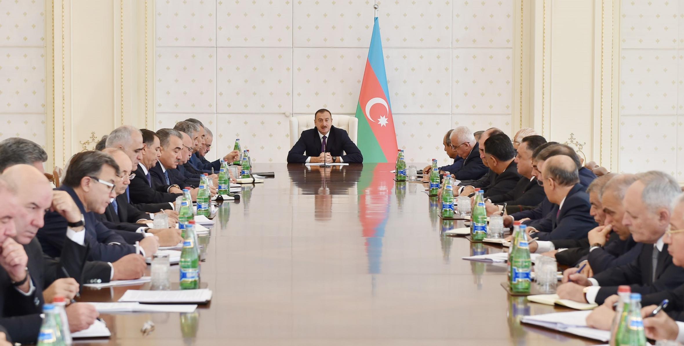 Ilham Aliyev chaired the meeting of the Cabinet of Ministers dedicated to the results of socioeconomic development in nine months of 2014 and objectives for the future