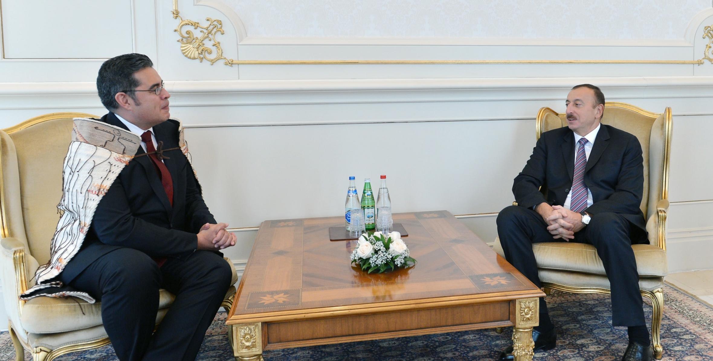 Ilham Aliyev received the credentials of the newly-appointed Ambassador of New Zealand to Azerbaijan