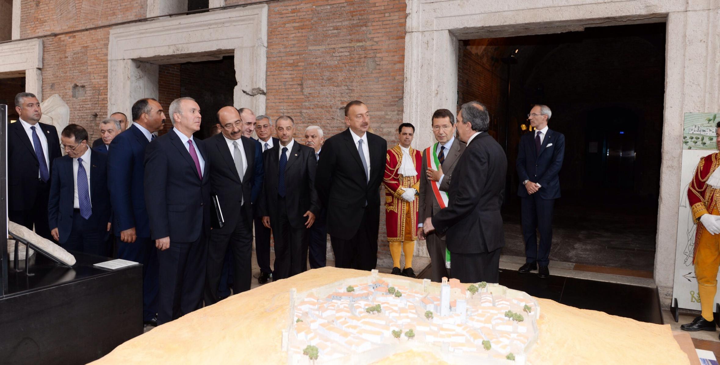 Ilham Aliyev visited the Mercati di Traiano museum in Rome where he met with Mayor Ignazio Marino and answered questions from Italian journalists