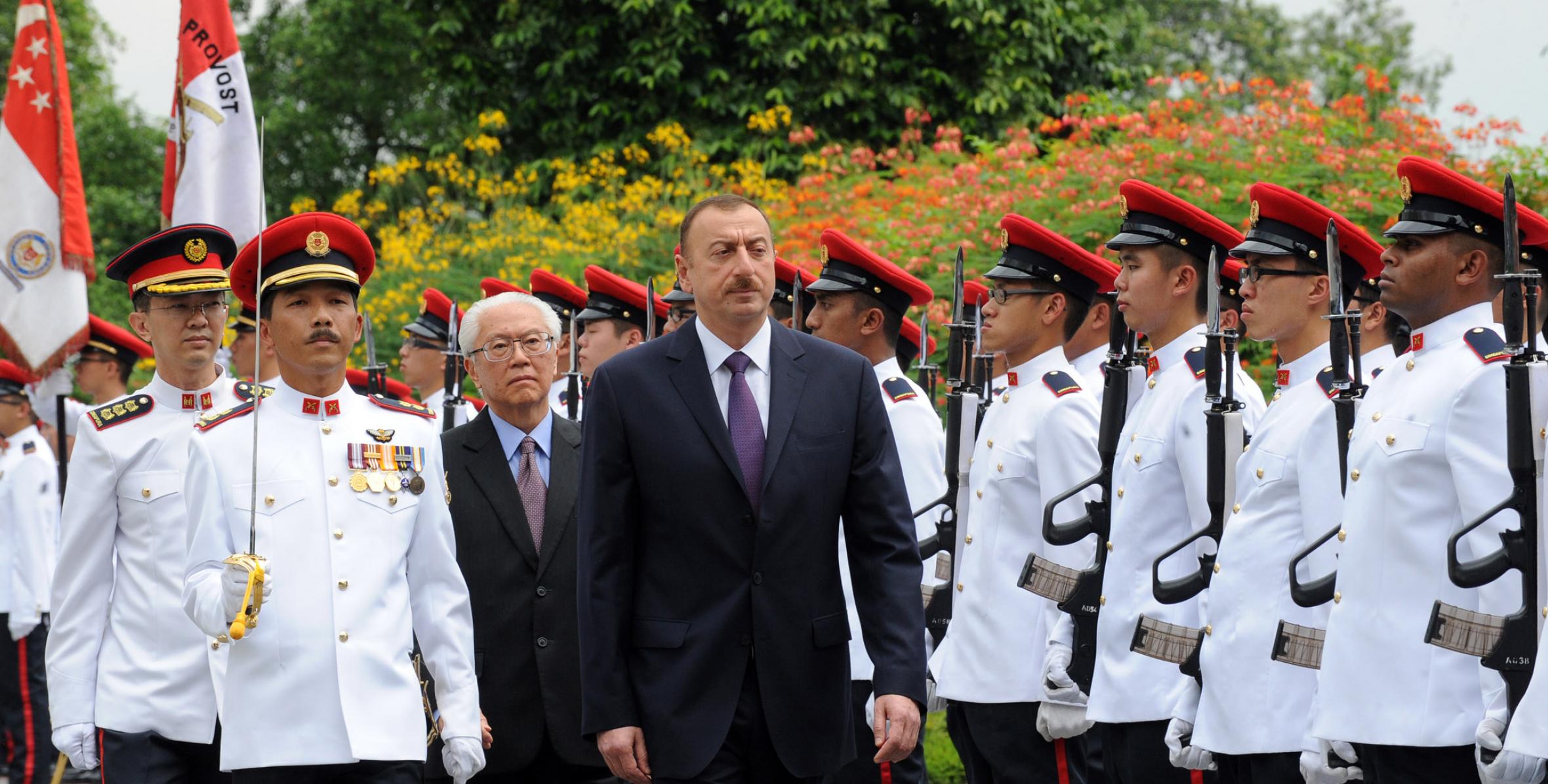 Official welcoming ceremony was organized for Ilham Aliyev in Singapore