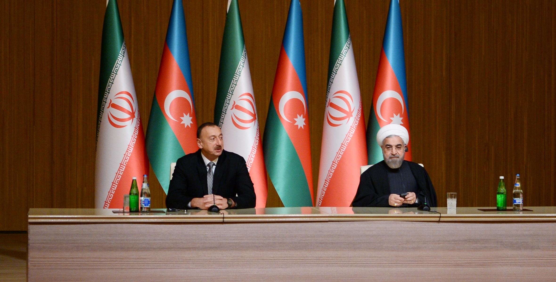 İlham Əliyev və İran İslam Respublikasının Prezidenti Həsən Ruhani Azərbaycan-İran biznes forumunda iştirak ediblər