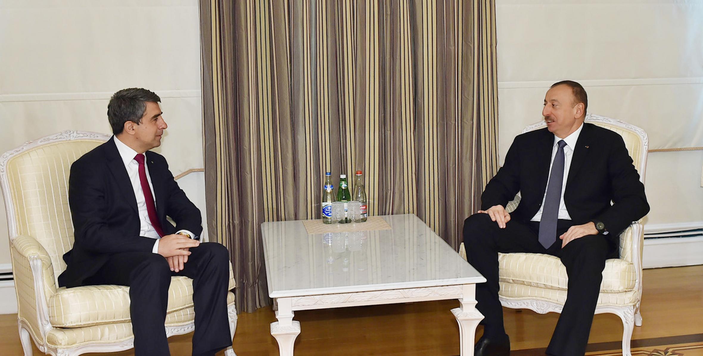 İlham Əliyev Bolqarıstan Prezidenti Rosen Plevneliyev ilə görüşüb
