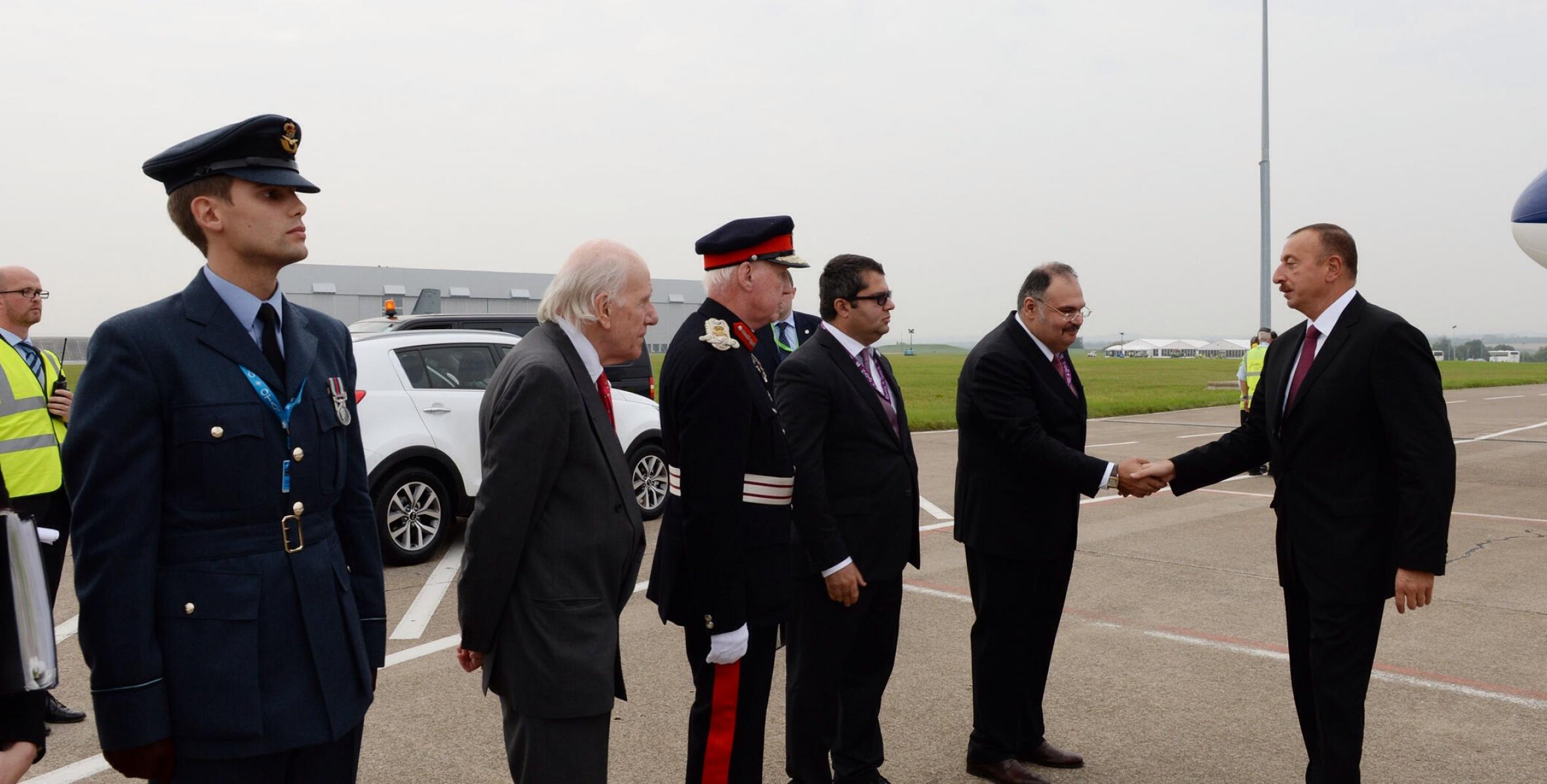 Ильхам Алиев прибыл с рабочим визитом в Соединенное Королевство Великобритании и Северной Ирландии