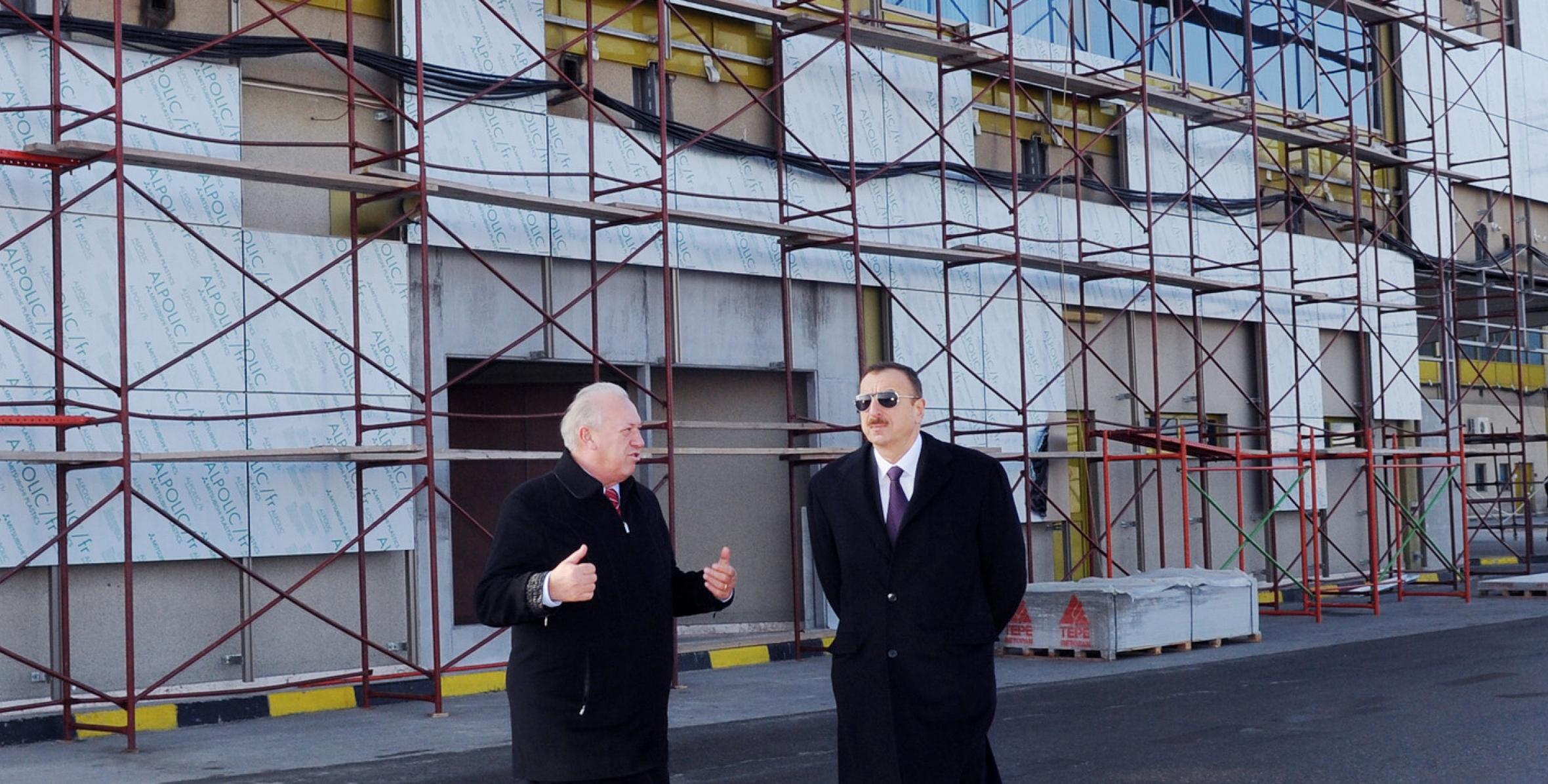 Ильхам Алиев ознакомился с ходом строительства нового аэровокзального комплекса в Международном аэропорту Гейдар Алиев