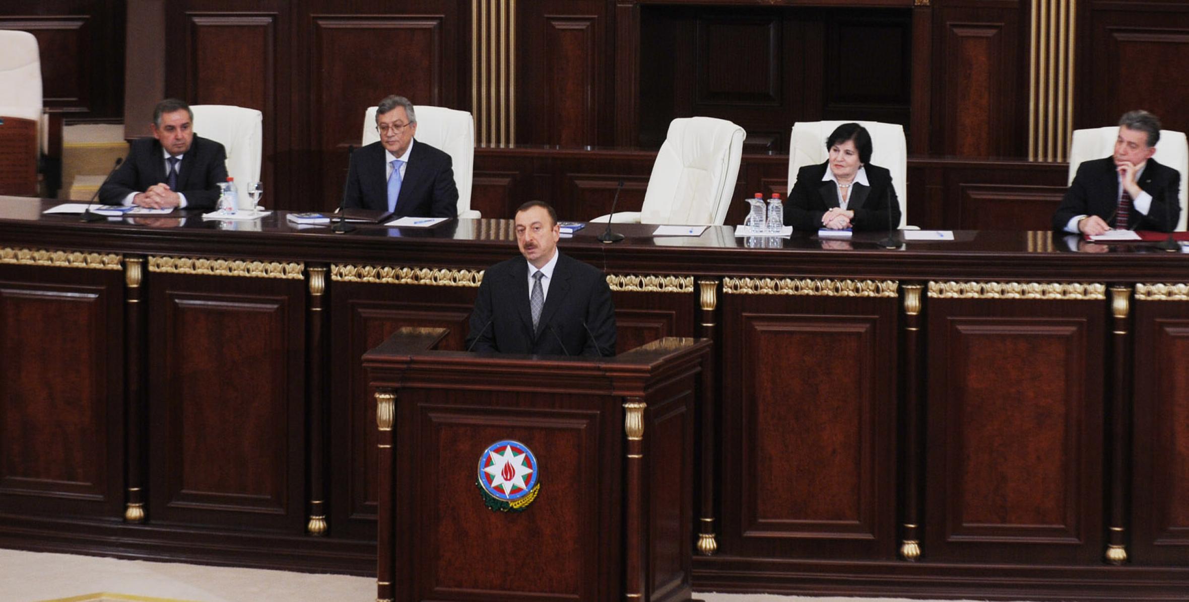 Ильхам Алиев принял участие на собрании Национальной академии наук Азербайджана