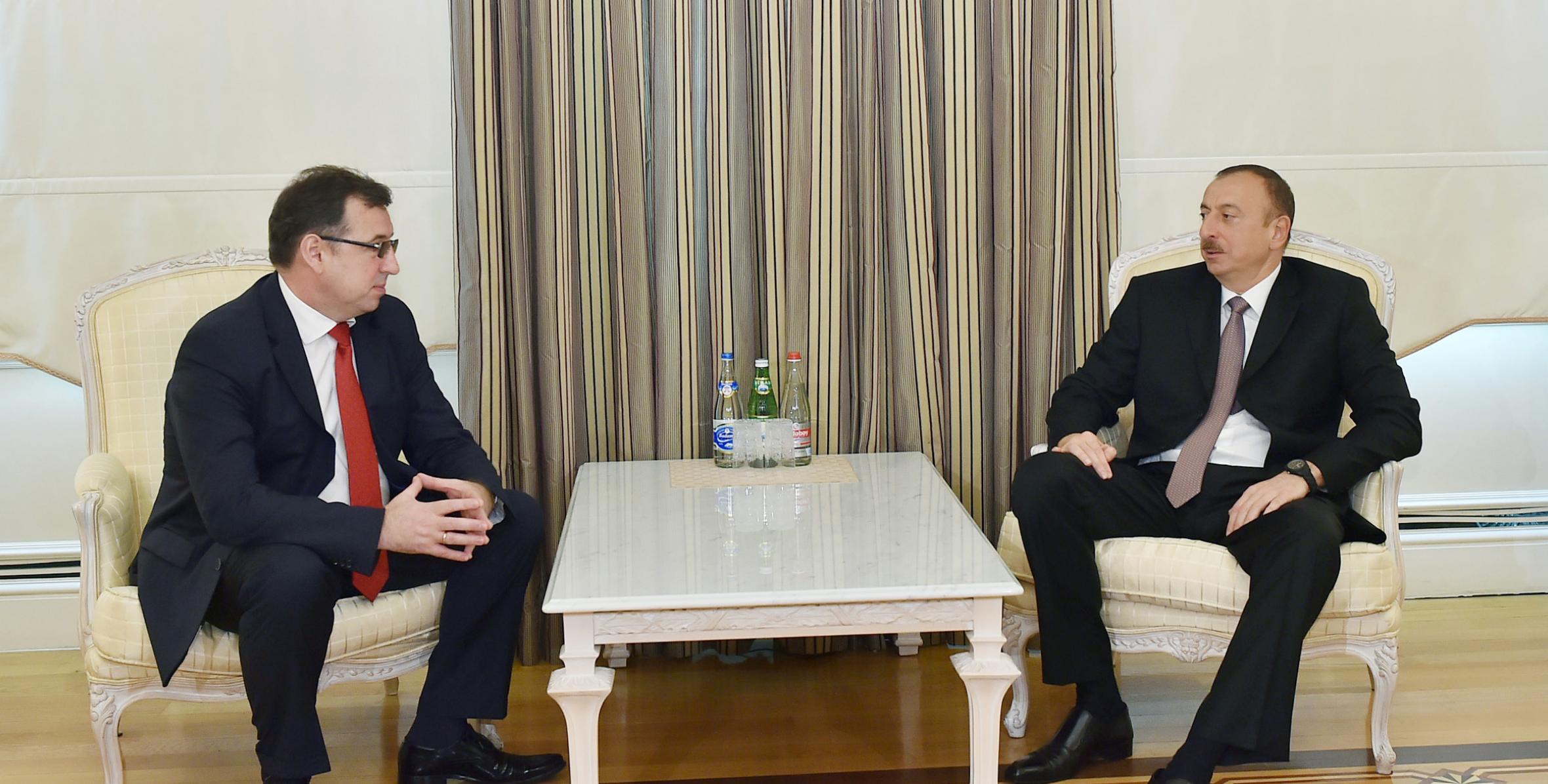 Ilham Aliyev received the outgoing Moldovan Ambassador