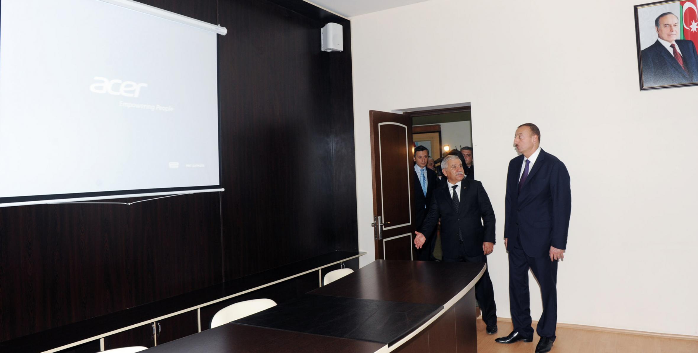 Ильхам Алиев принял участие в открытии Молодежного центра в Зардабе