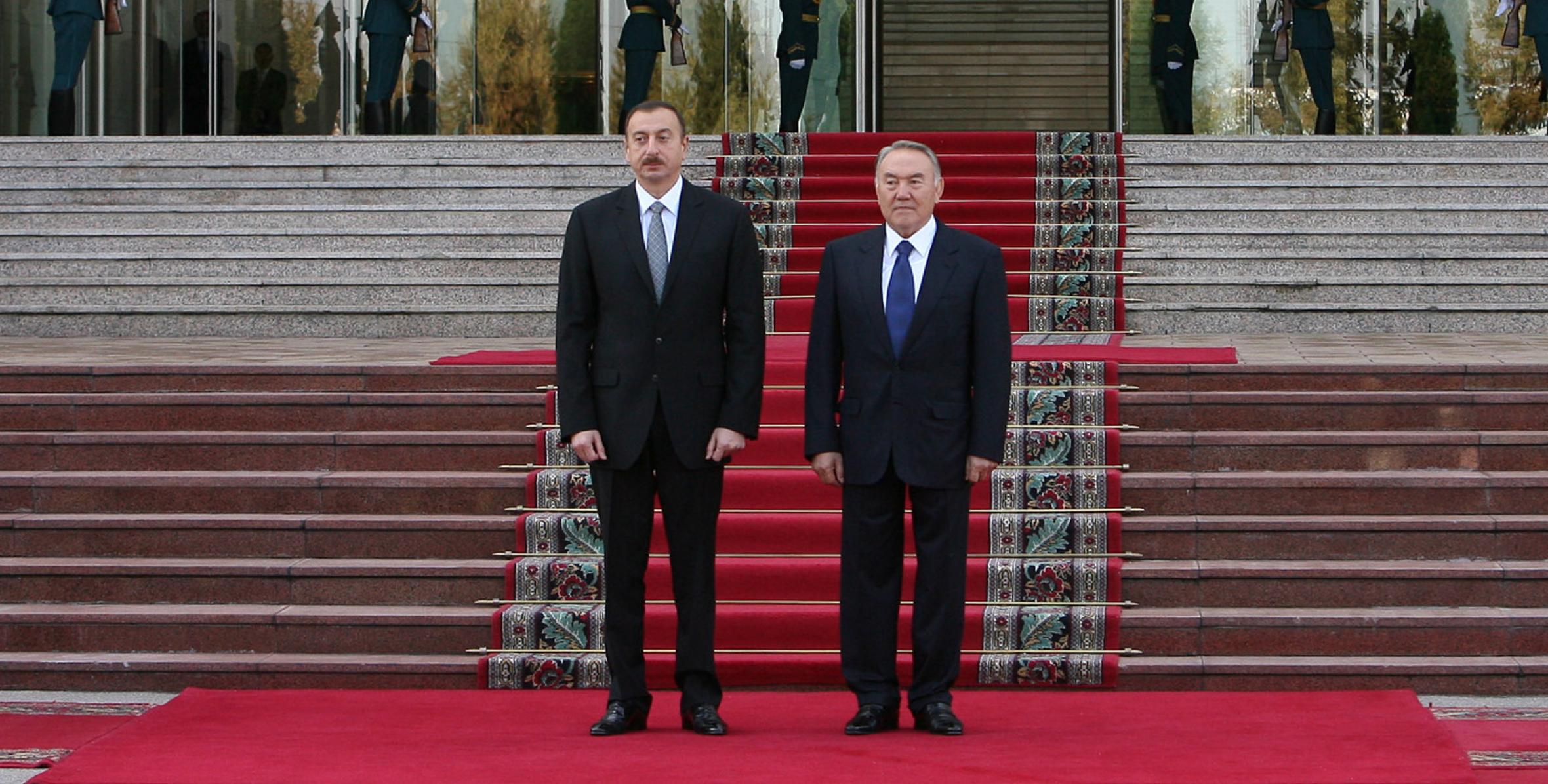 Official welcoming ceremony of Ilham Aliyev in Almaty was held