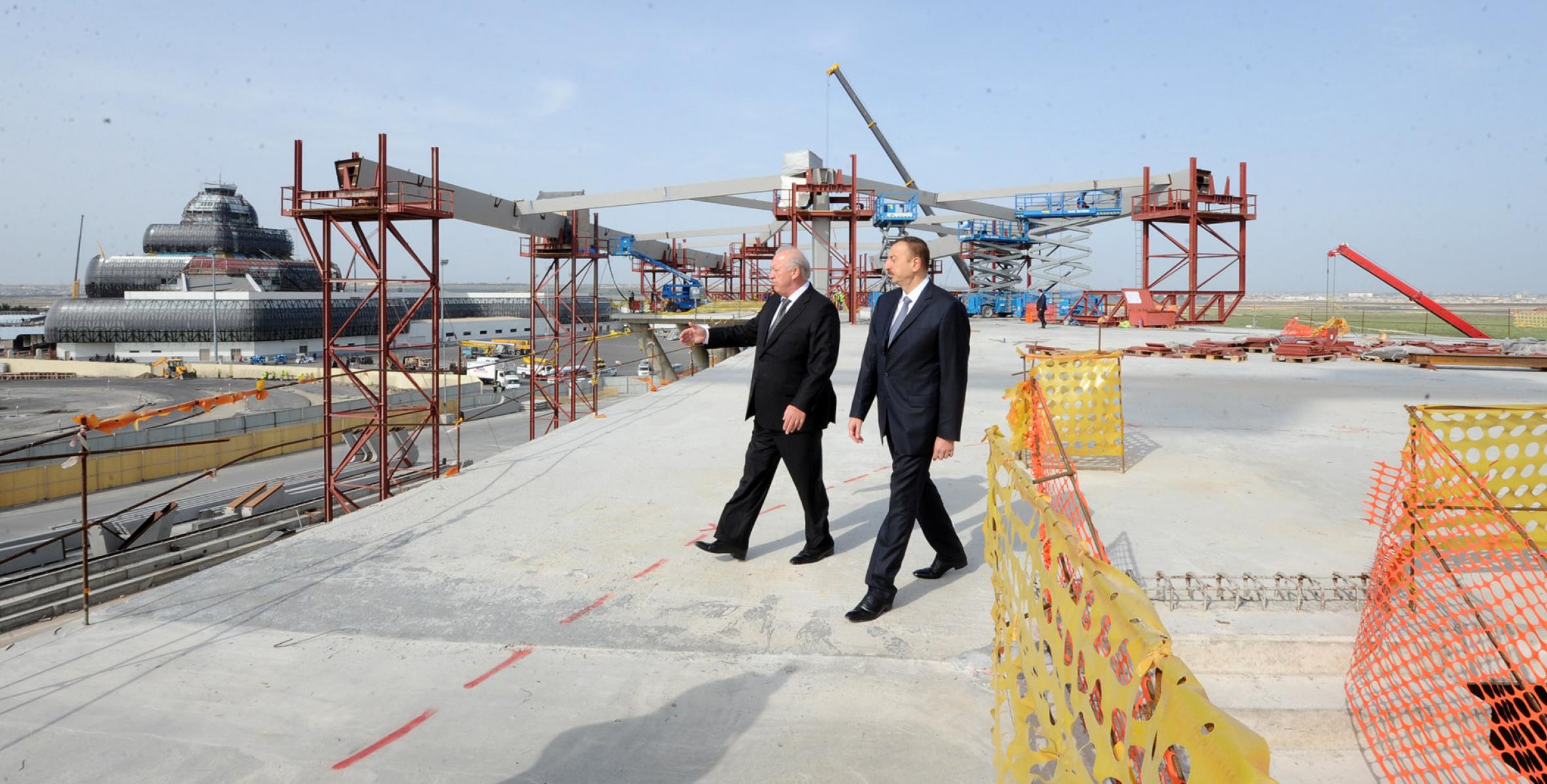Ilham Aliyev attended a ceremony to commission a new runway at the Heydar Aliyev International Airport
