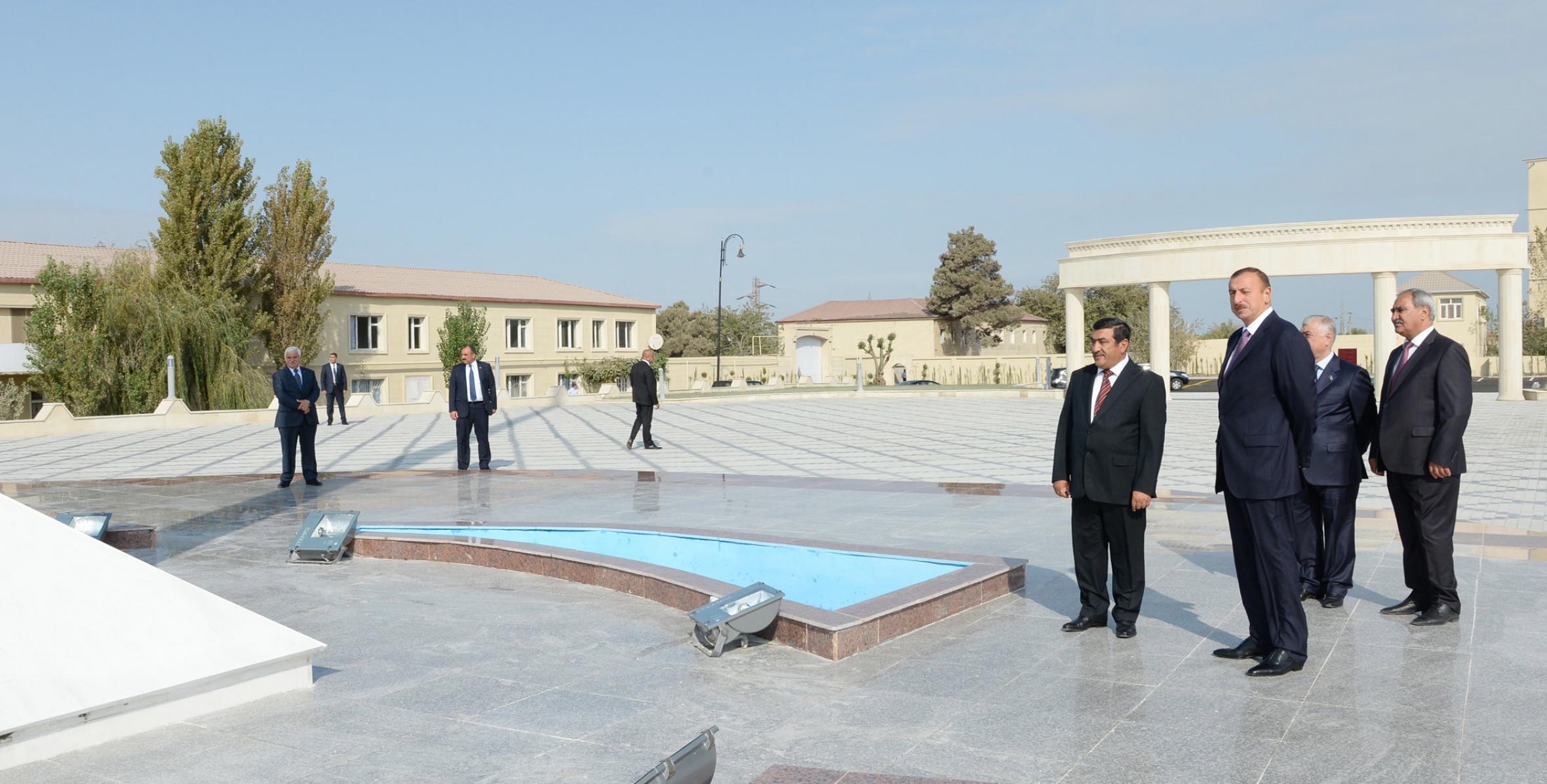 Ilham Aliyev reviewed the Flag Square in Salyan