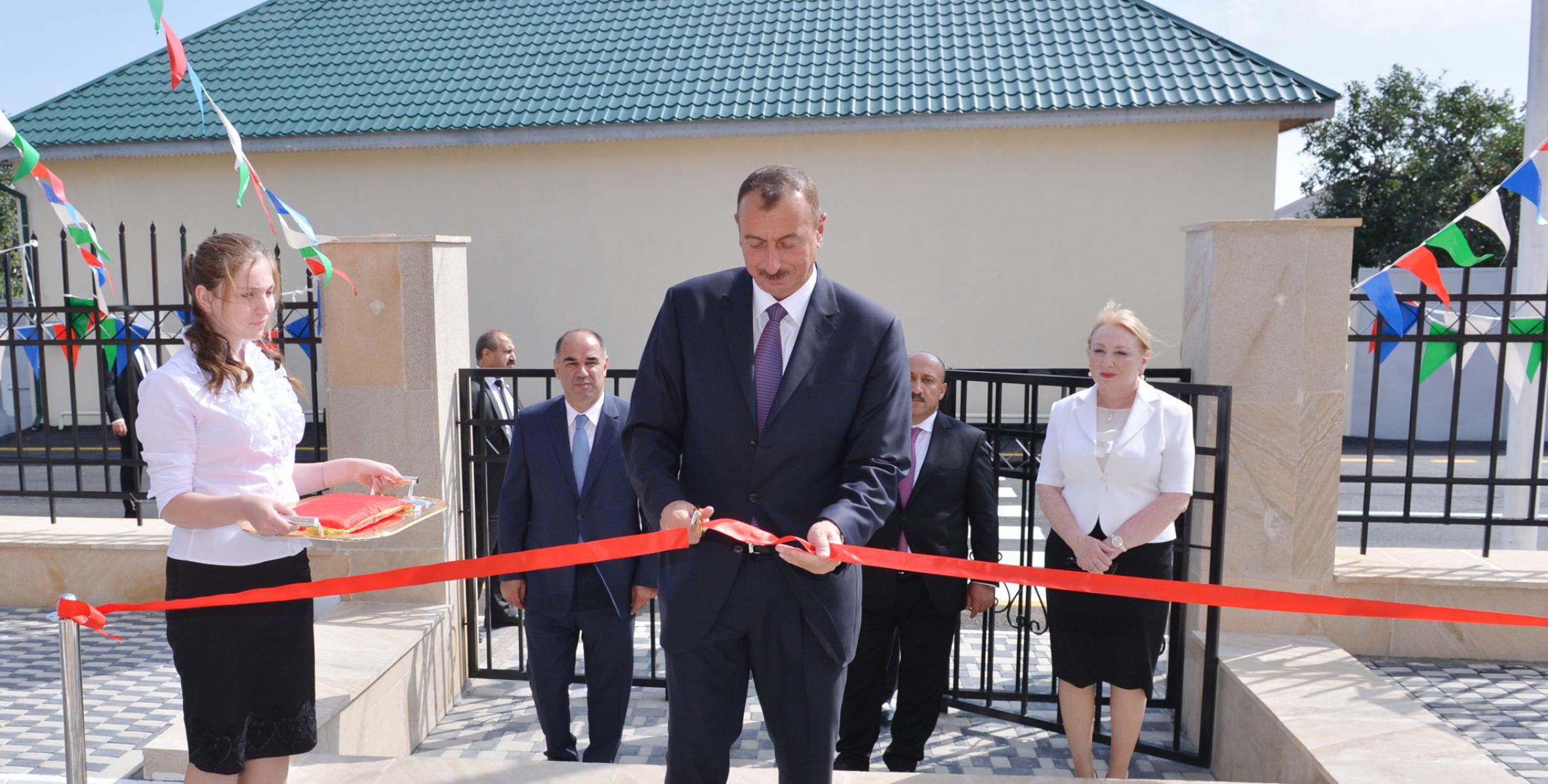Ильхам Алиев принял участие в открытии в Огузе яслей-детского сада номер 2
