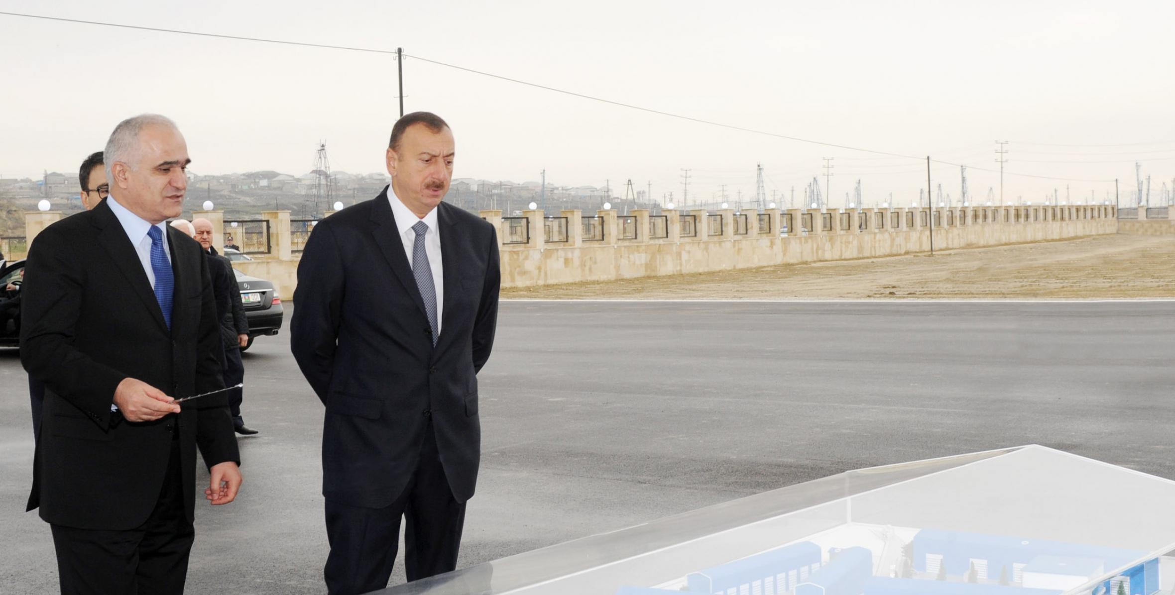 Ильхам Алиев принял участие в церемонии закладки фундамента промышленного парка в Балаханы