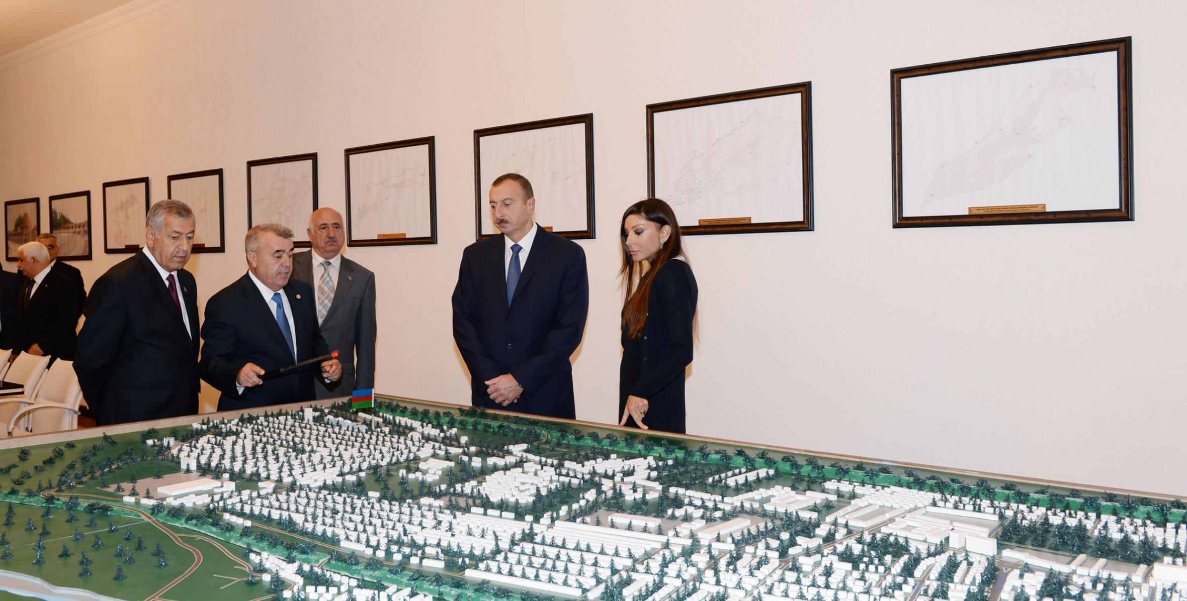 Ильхам Алиев принял участие в открытии нового административного здания Исполнительной власти Губинского района