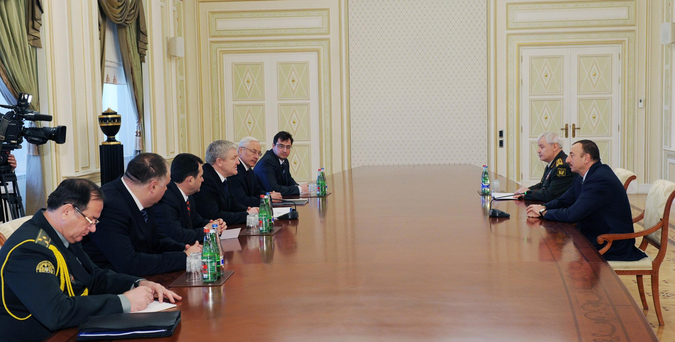 Ilham Aliyev received a delegation, led by Defense Minister of Ukraine, Mikhail Yezhel