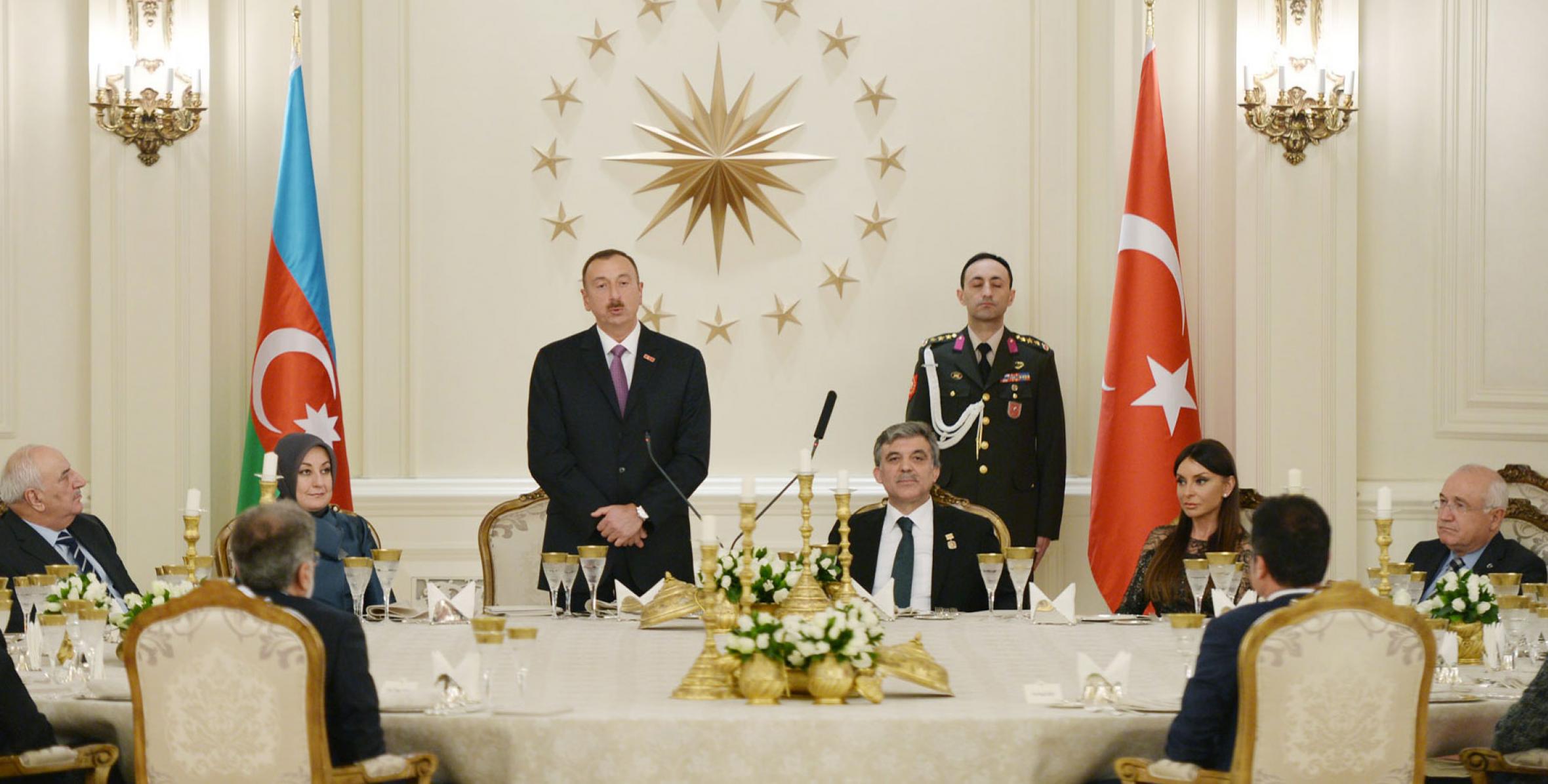 An official dinner was given in honour of Ilham Aliyev