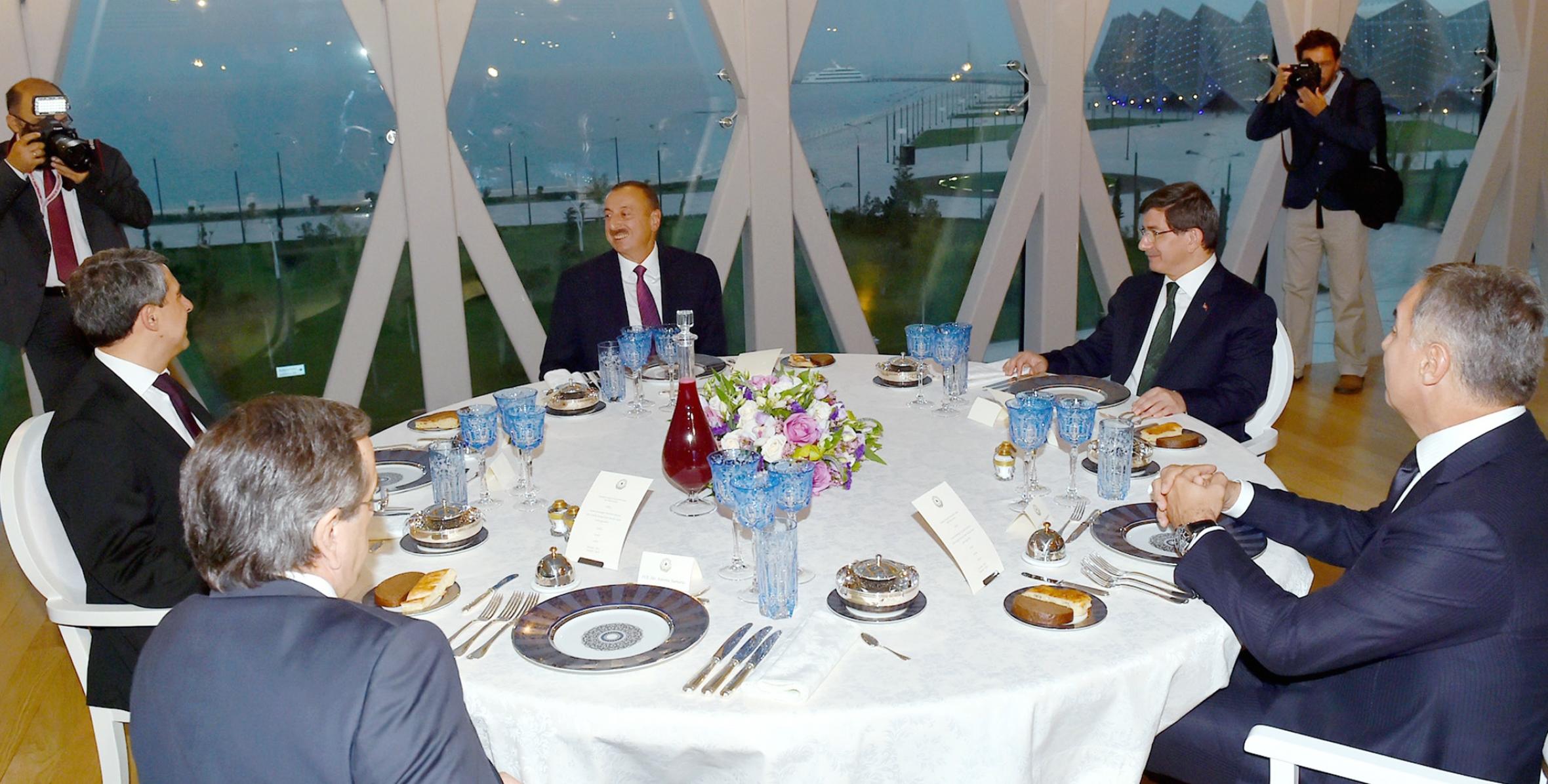Dinner reception was hosted on behalf of President Ilham Aliyev in honor of the heads of state and government