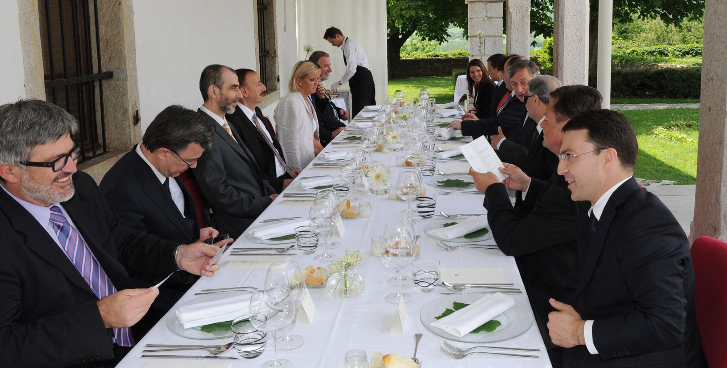 Совместный обед Ильхама Алиева и Президента Данило Тюрка