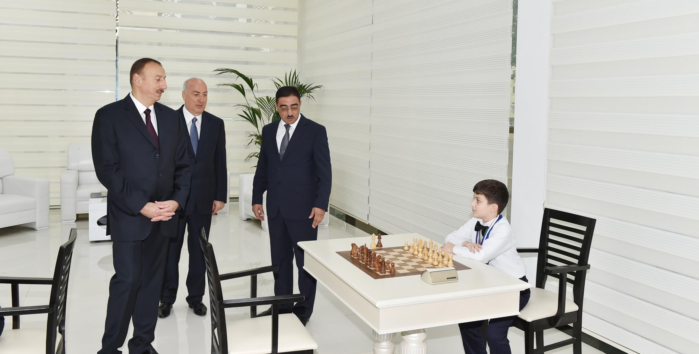 Ильхам Алиев принял участие  в открытии шахматной школы в Хырдалане