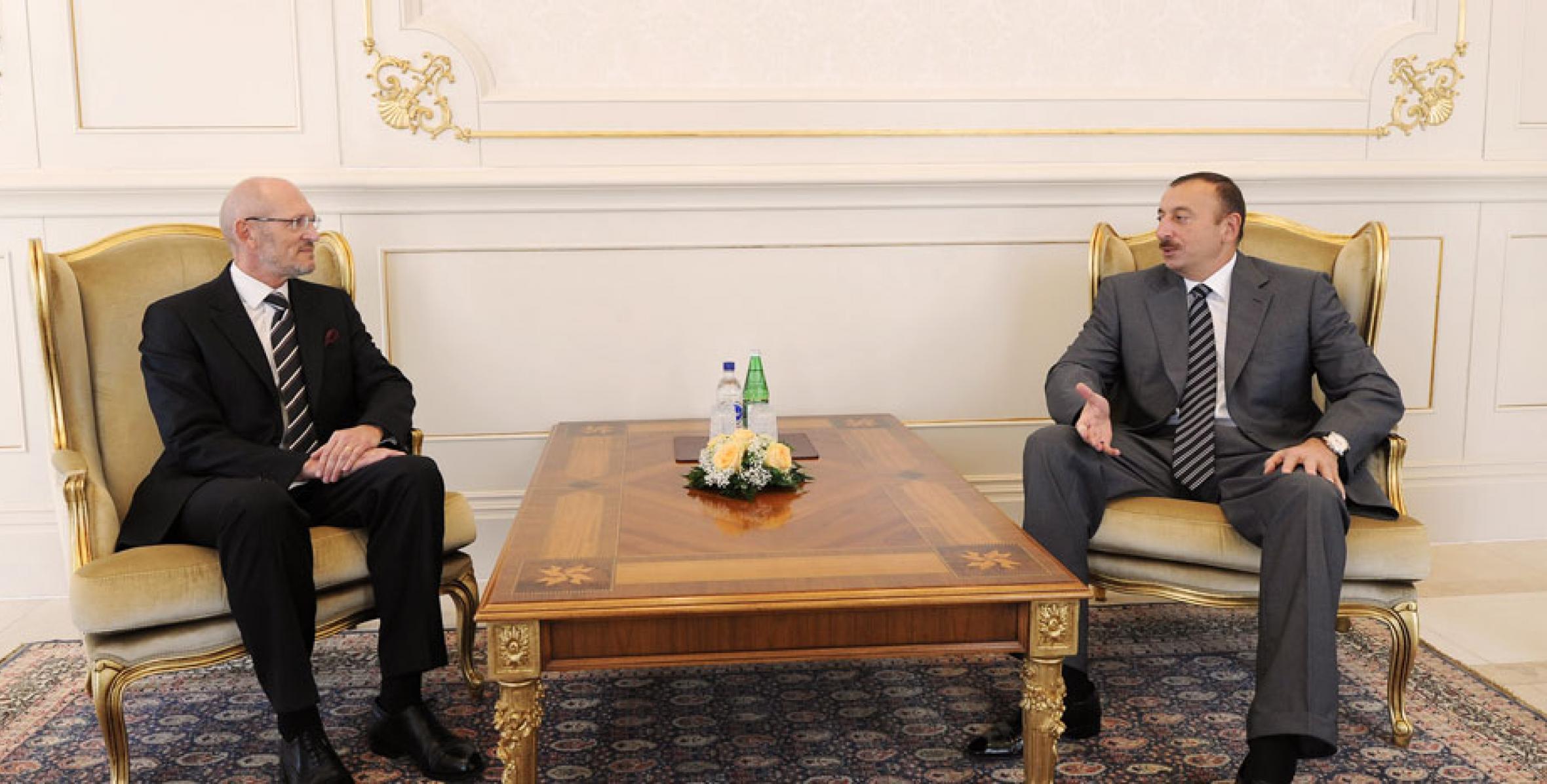 Ilham Aliyev received the credentials of the newly appointed Ambassador of Germany to Azerbaijan