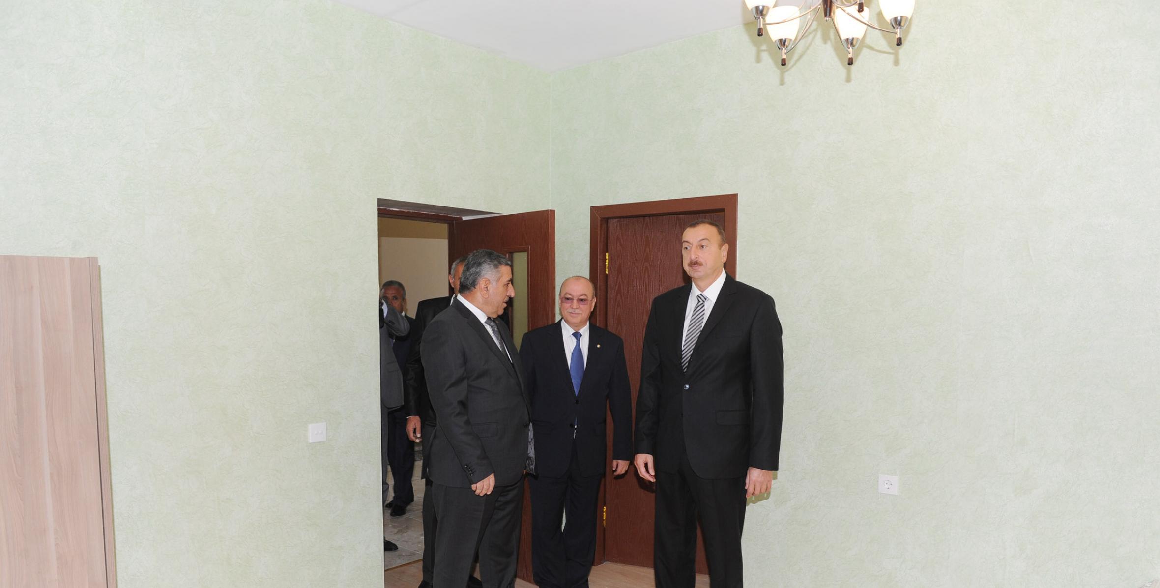 Ильхам Алиев побывал в новом частном доме жителя села Гезбарах Загатальского района