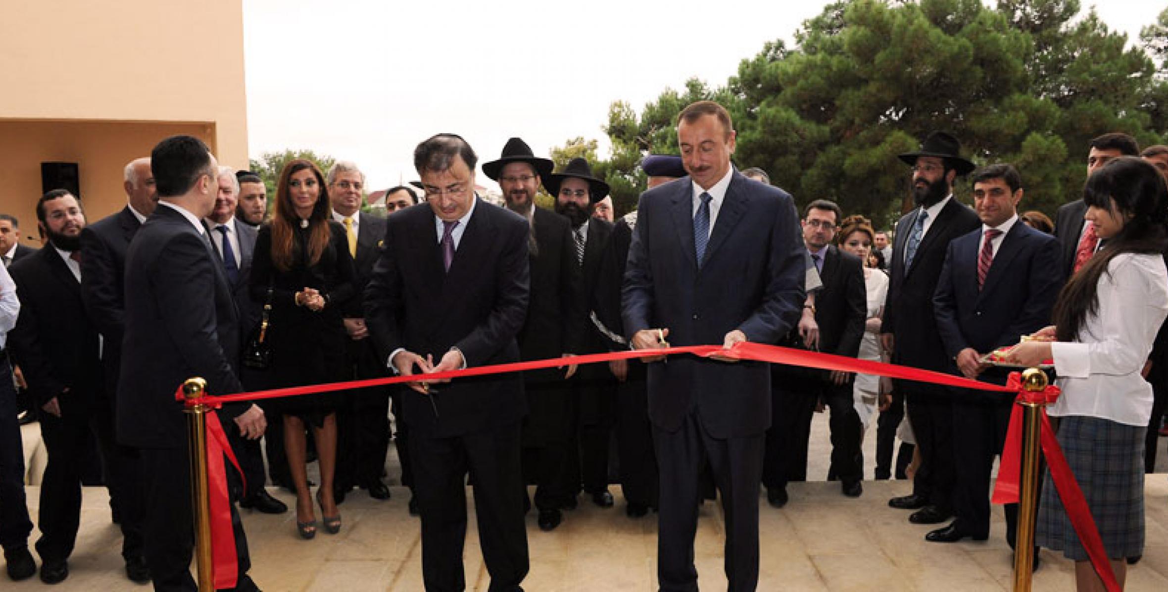 Ильхам Алиев принял участие в открытии образовательного центра для еврейских детей «Хабад-Ор-Авнер»