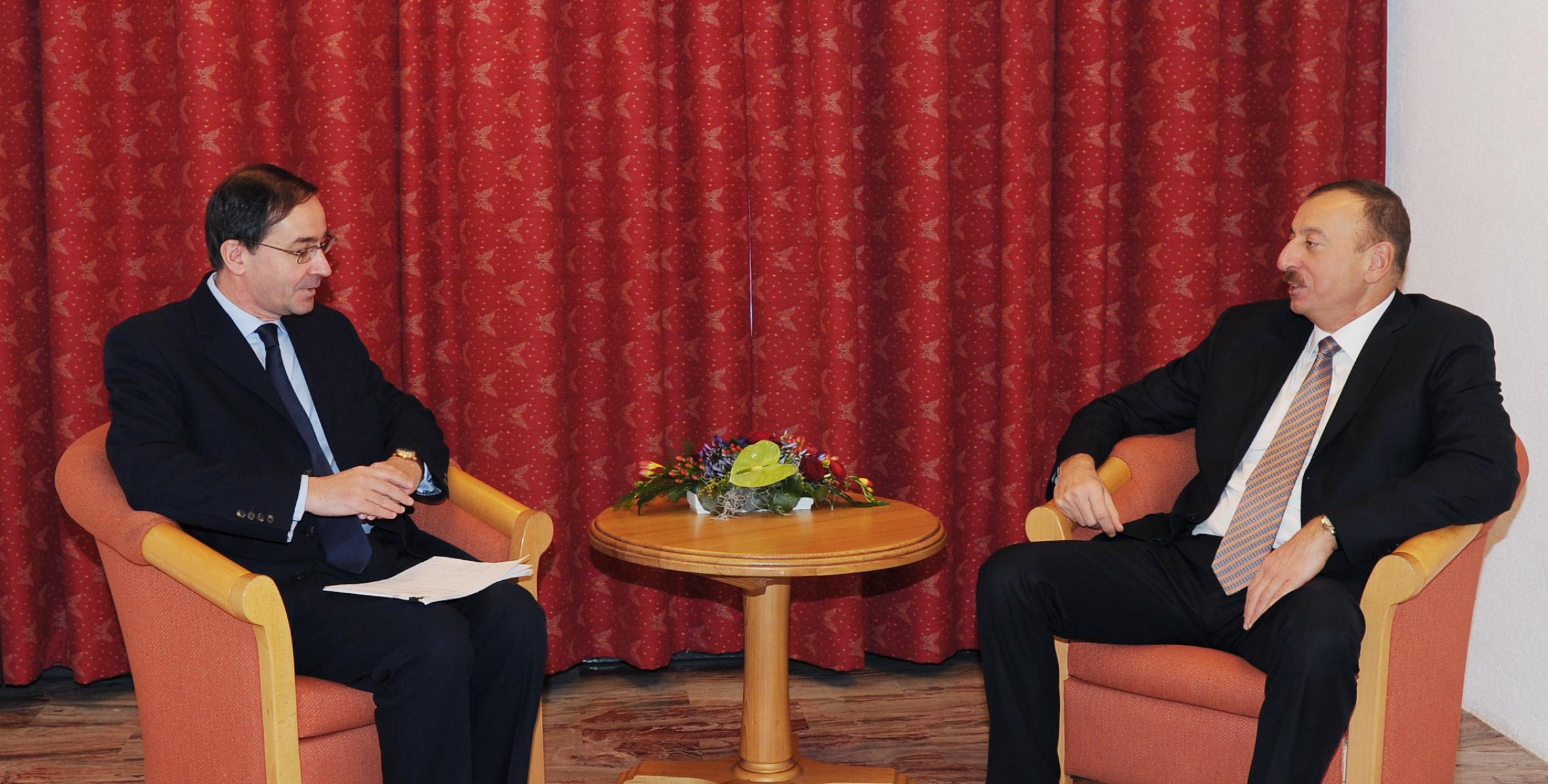 Состоялась встреча Ильхама Алиева с руководителем компании Holcim Group Бернаром Фонтана