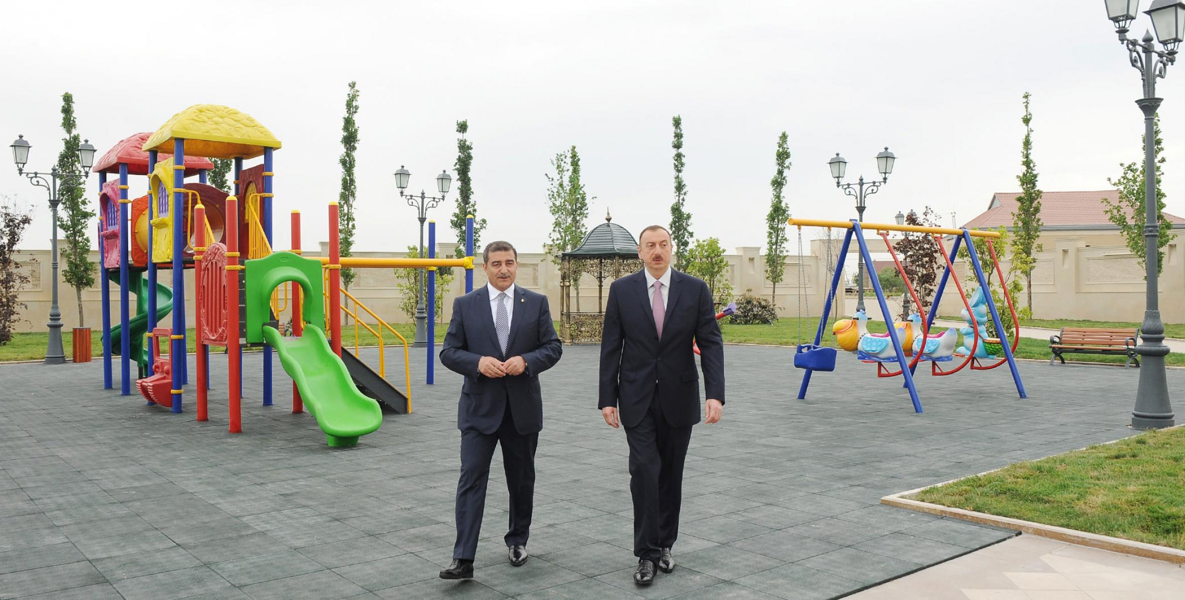 Ilham Aliyev attended the opening of a new park at the section of the Heydar Aliyev Avenue crossing the Surakhani district