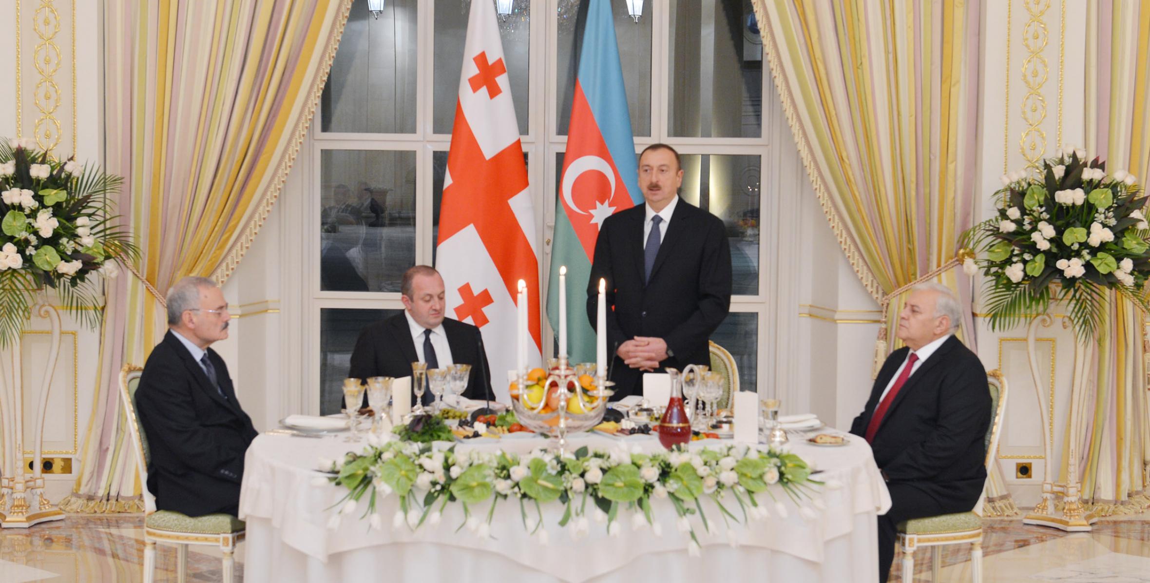 Ilham Aliyev hosted an official reception in honor of President of Georgia Giorgi Margvelashvili