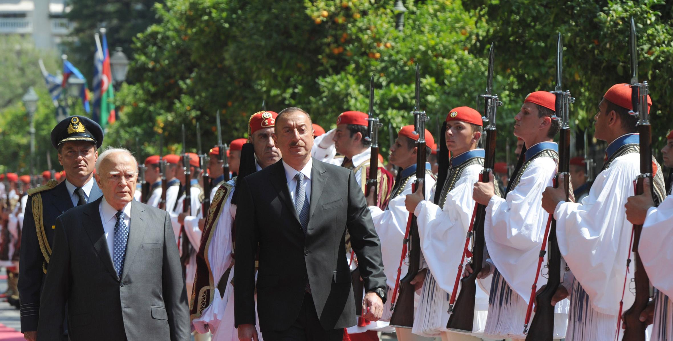 В Афинах состоялась церемония официальной встречи Ильхама Алиева