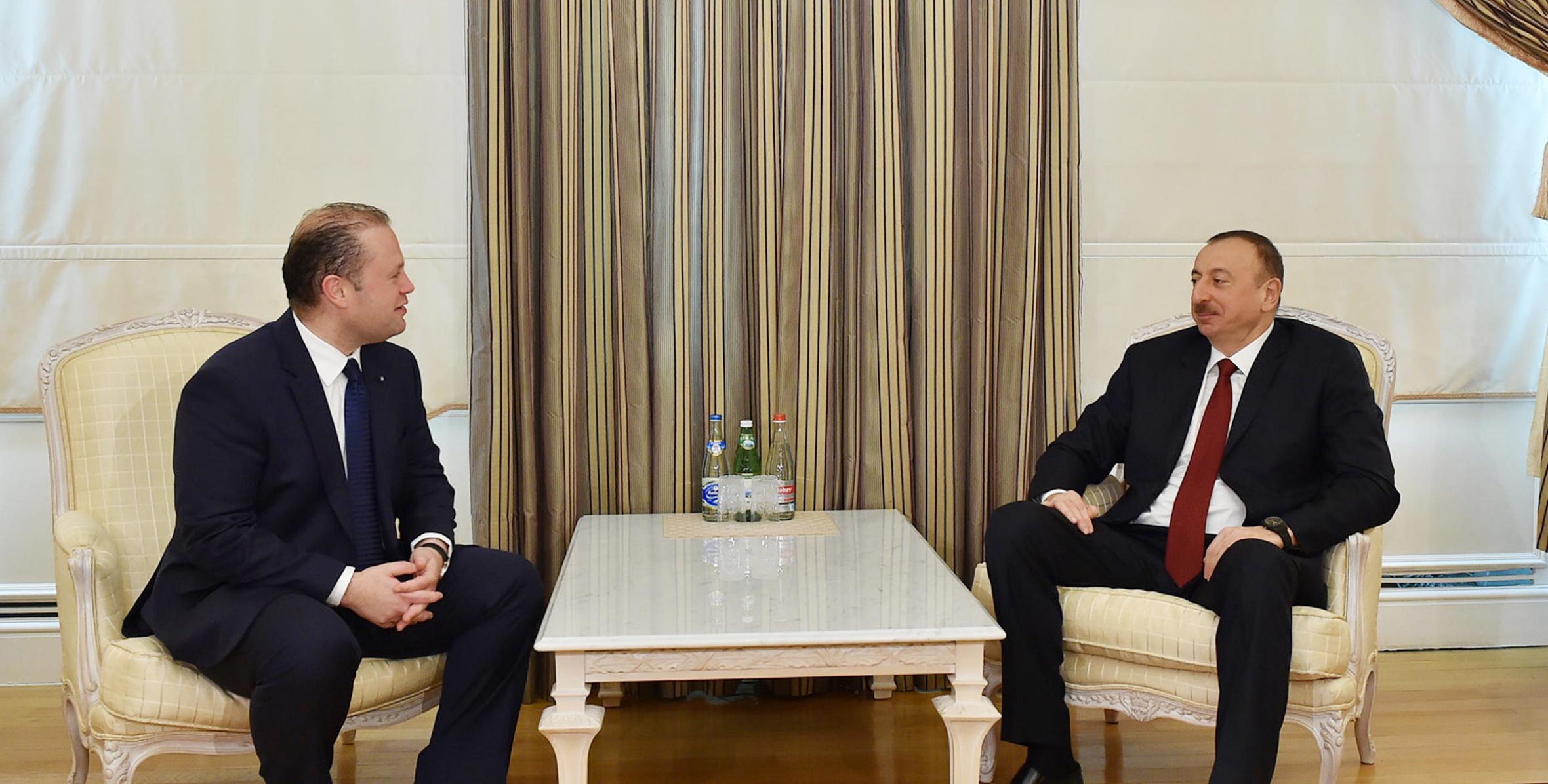 Ilham Aliyev received the Prime Minister of Malta