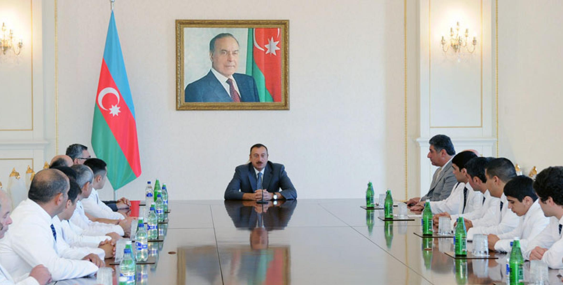 Ilham Aliyev received sportsmen and specialists who participated in the First Summer Olympic Games