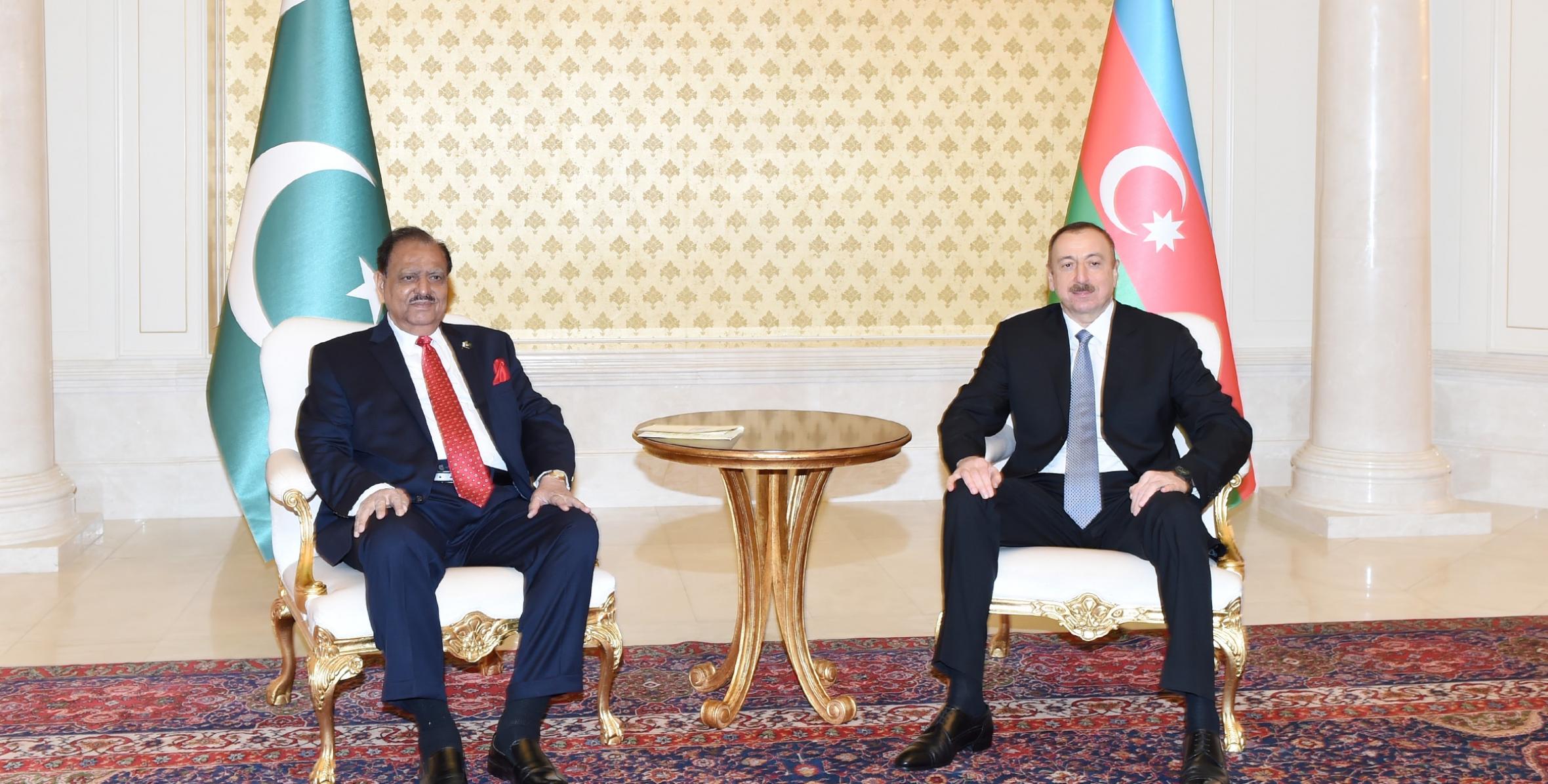 Ilham Aliyev and President of Pakistan Mamnoon Hussain held a one-on-one meeting