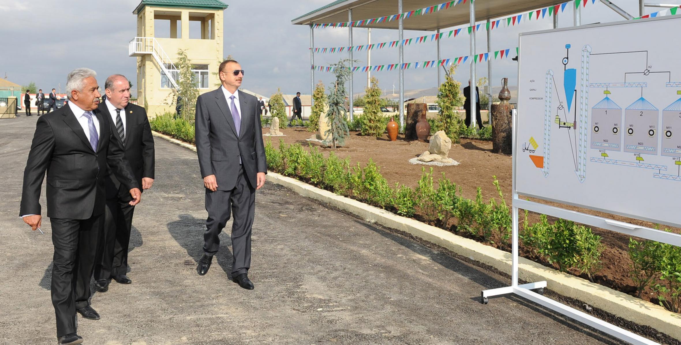 Ilham Aliyev reviewed a modern grain storage facility in Gobustan