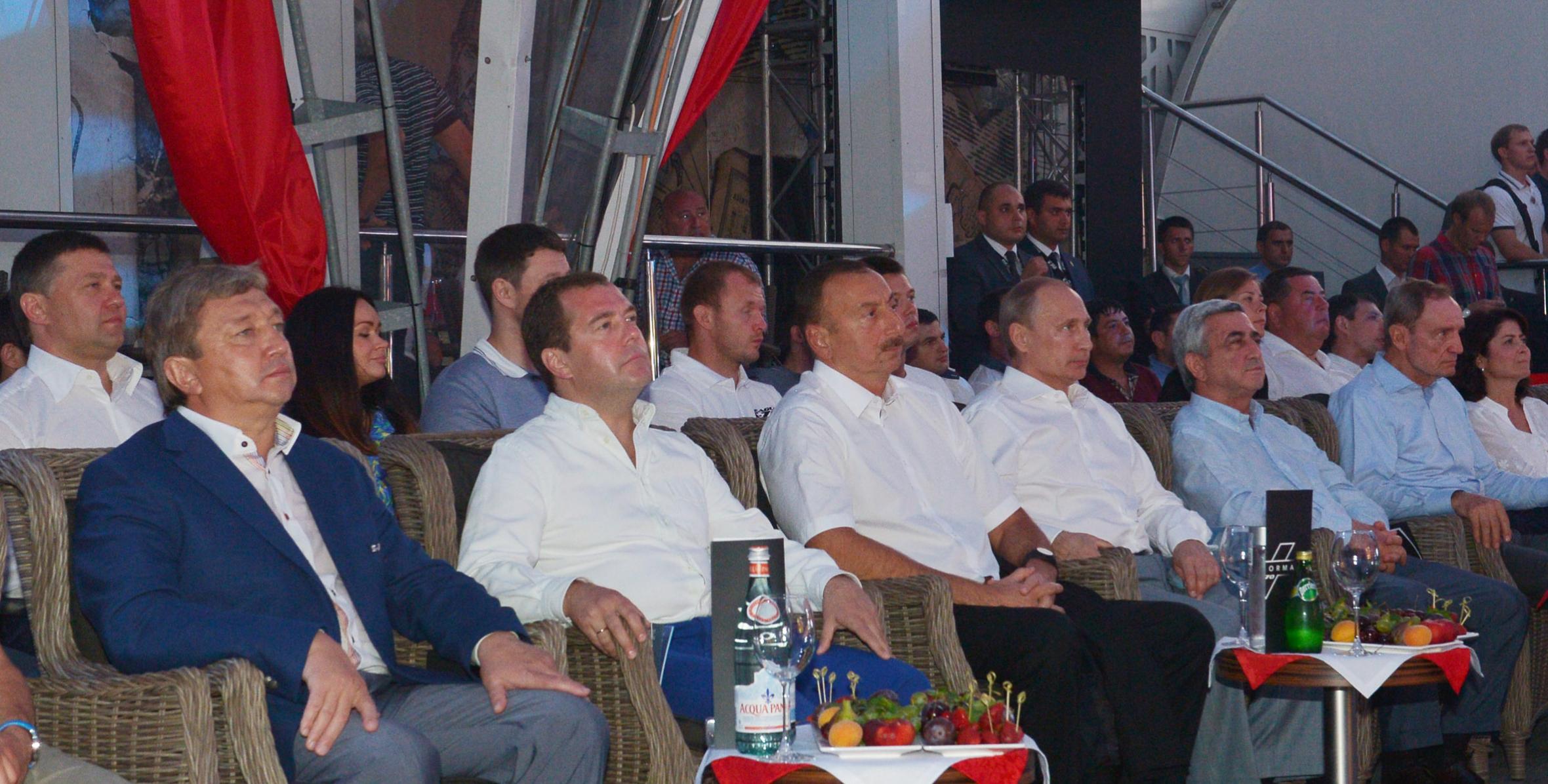 Президенты Азербайджана, России и Армении наблюдали в Сочи за международными соревнованиями по боевому самбо Plotforma S-70