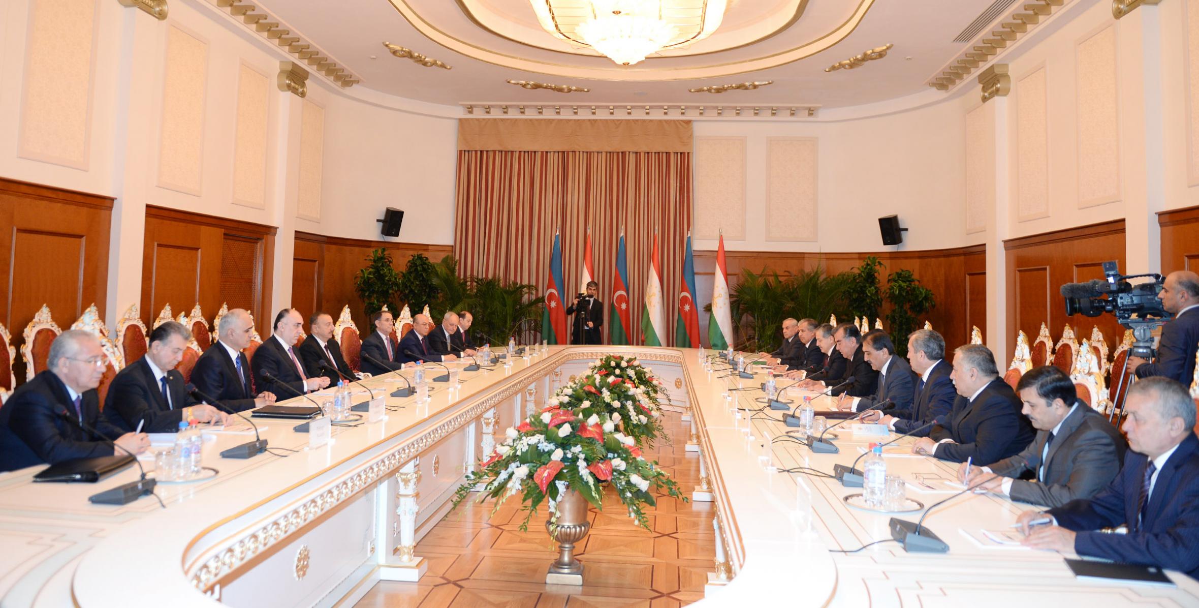Ilham Aliyev and President of Tajikistan Emomali Rahmon held an expanded meeting