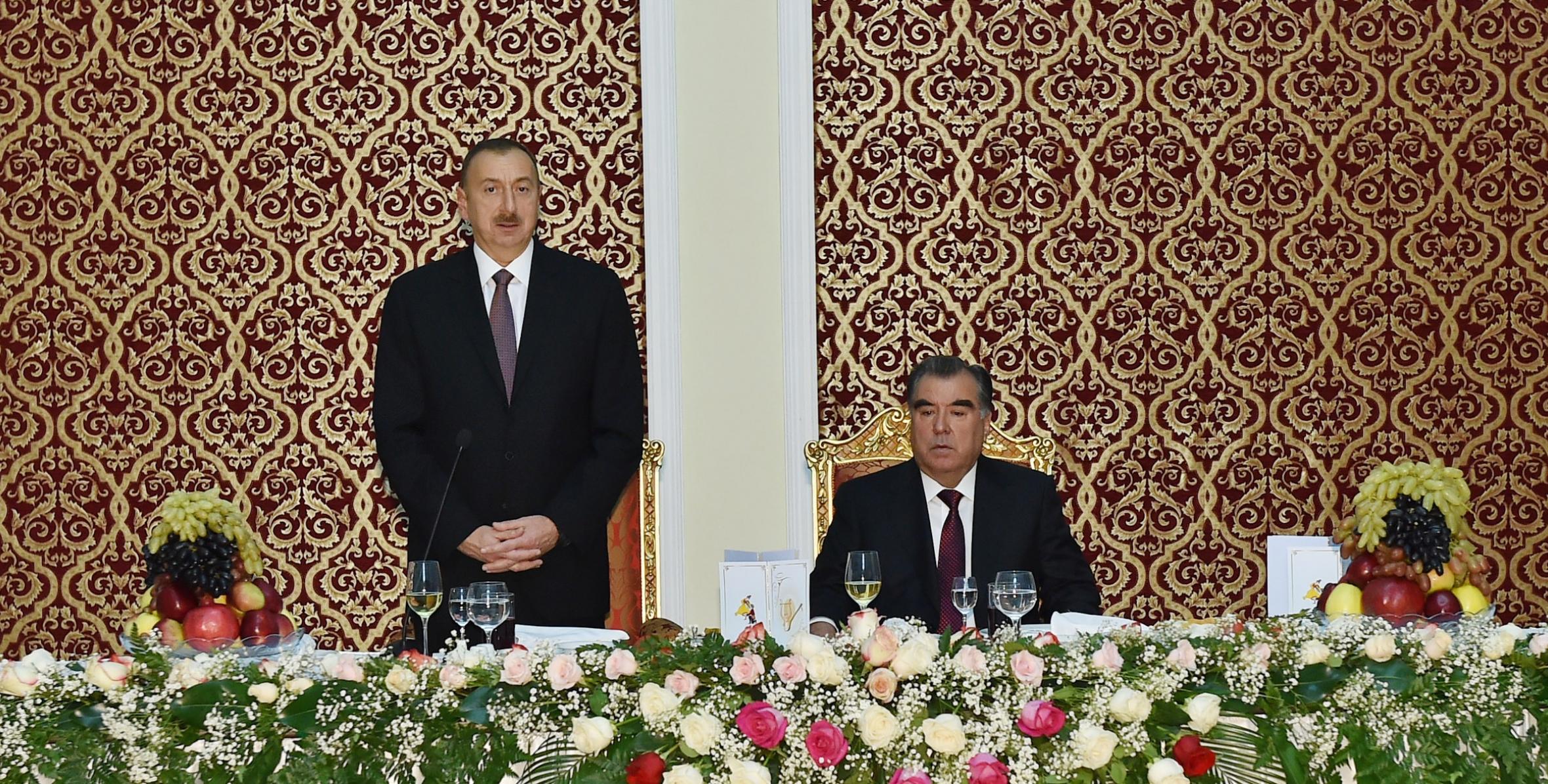 Official dinner reception was hosted on behalf of Tajik President Emomali Rahmon in honor of Ilham Aliyev