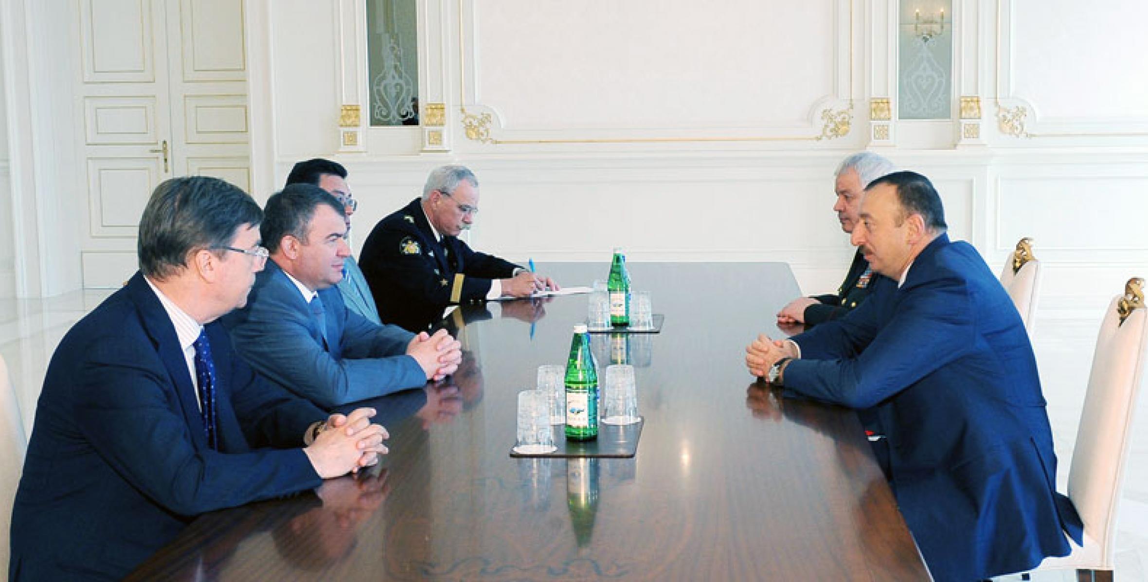 Ilham Aliyev received Russian Defense Minister, Anatoly Serdyukov