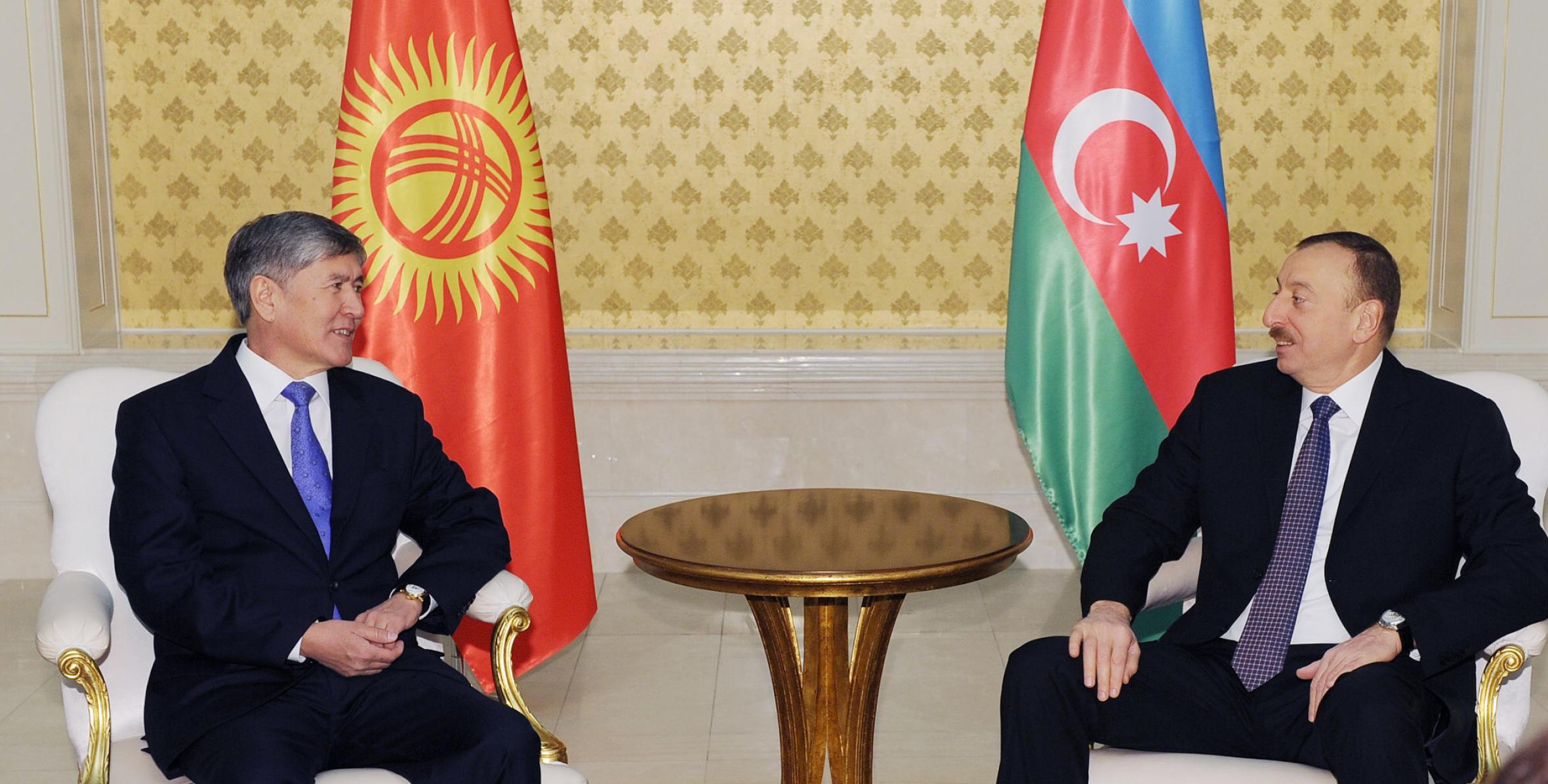 Состоялась встреча Ильхама Алиева и Президента Кыргызской Республики Алмазбека Атамбаева один на один