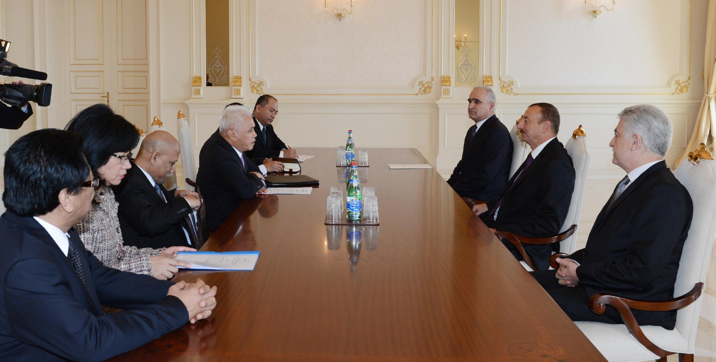 Ilham Aliyev received a delegation led by Minister for Economic Affairs of Indonesia Hatta Rajasa