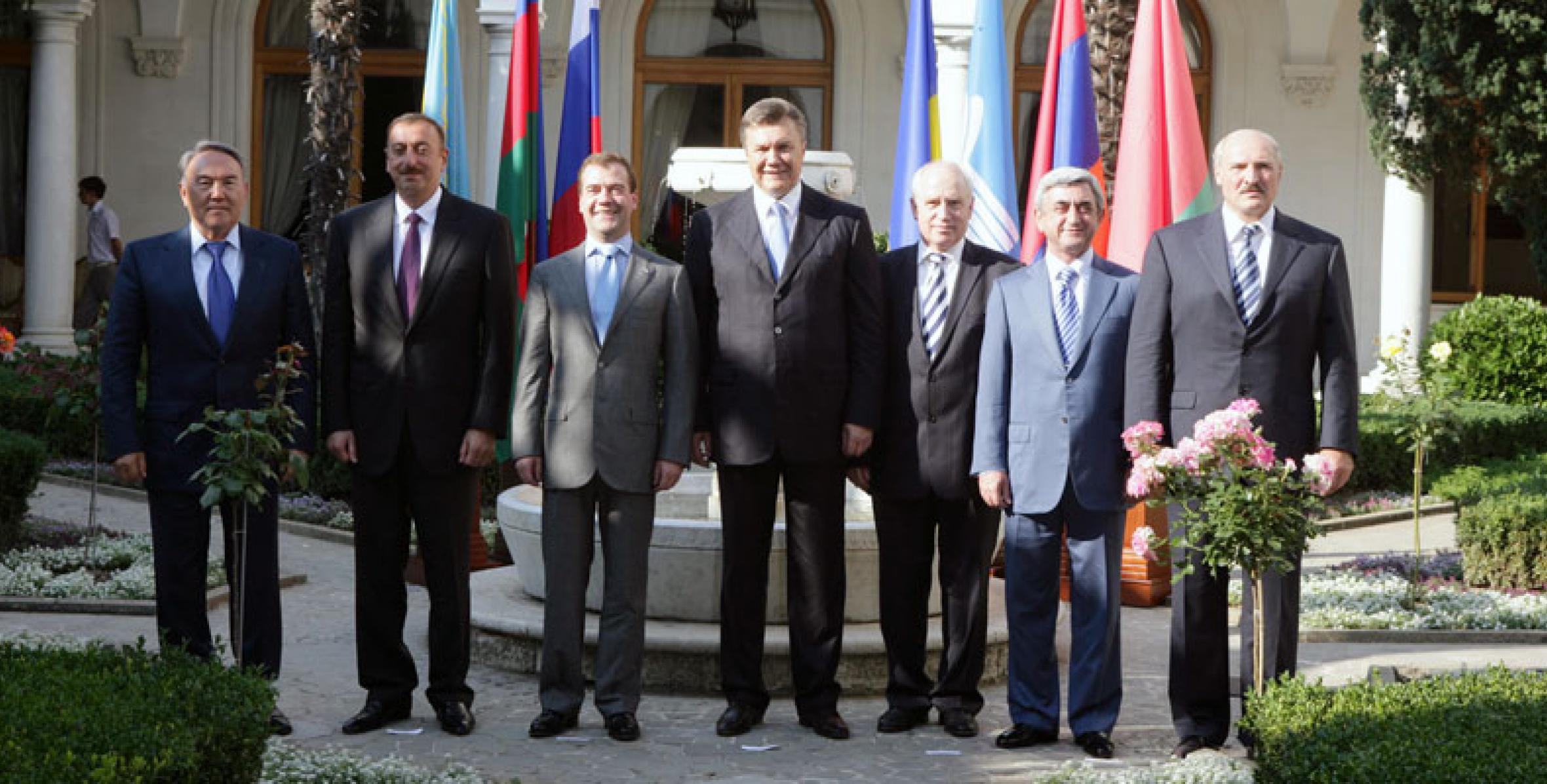 Ilham Aliyev attended the informal meeting of CIS heads of state