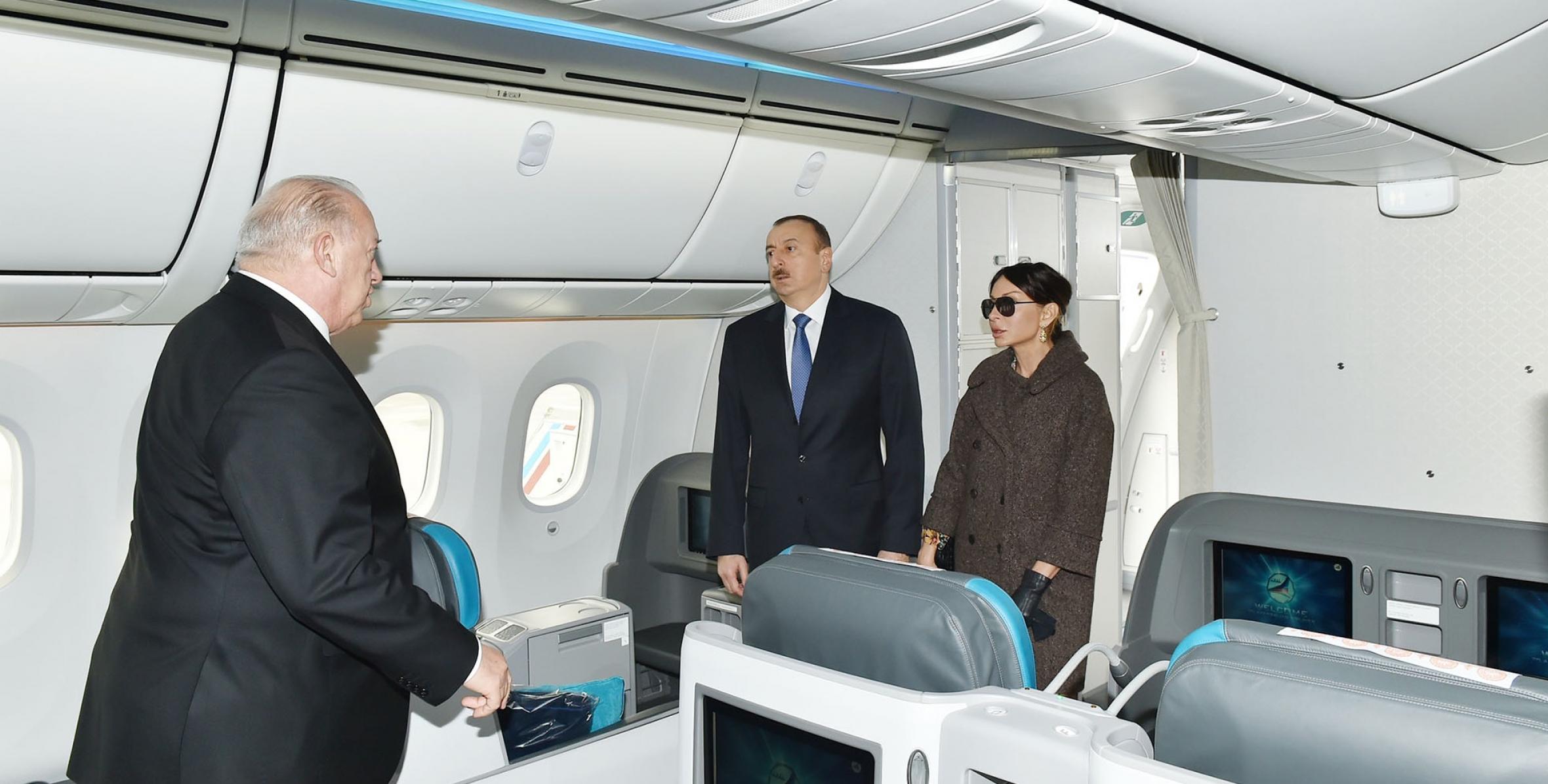 Ilham Aliyev reviewed newly delivered Boeing-787-8 Dreamliner at the Heydar Aliyev International Airport