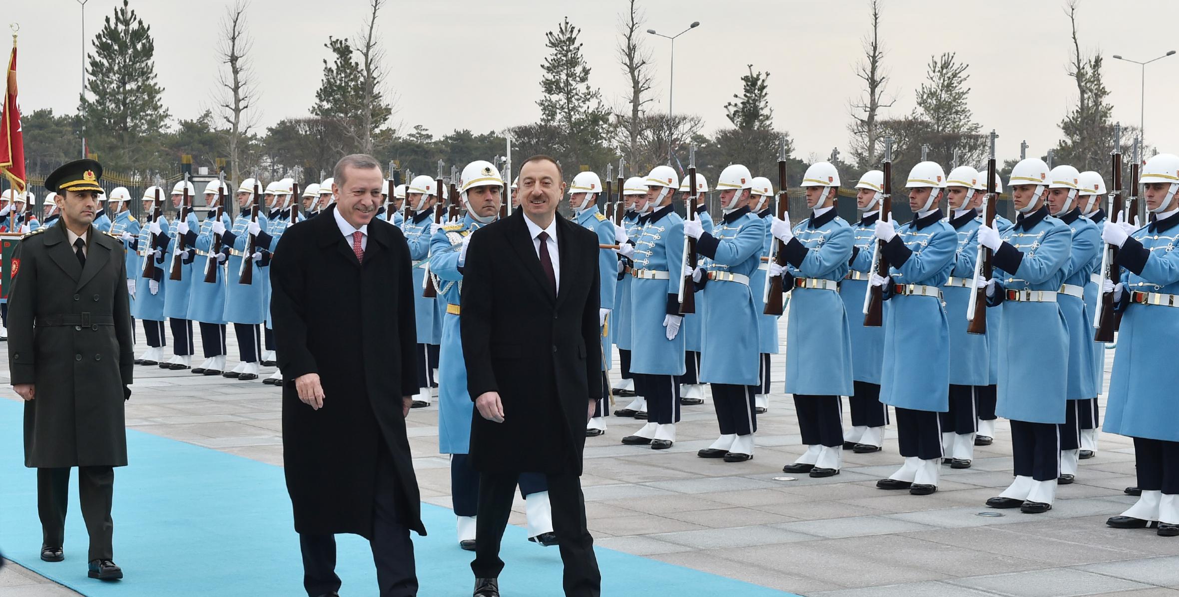 İlham Əliyevin Türkiyə Respublikası Prezidentinin Sarayında rəsmi qarşılanma mərasimi olub