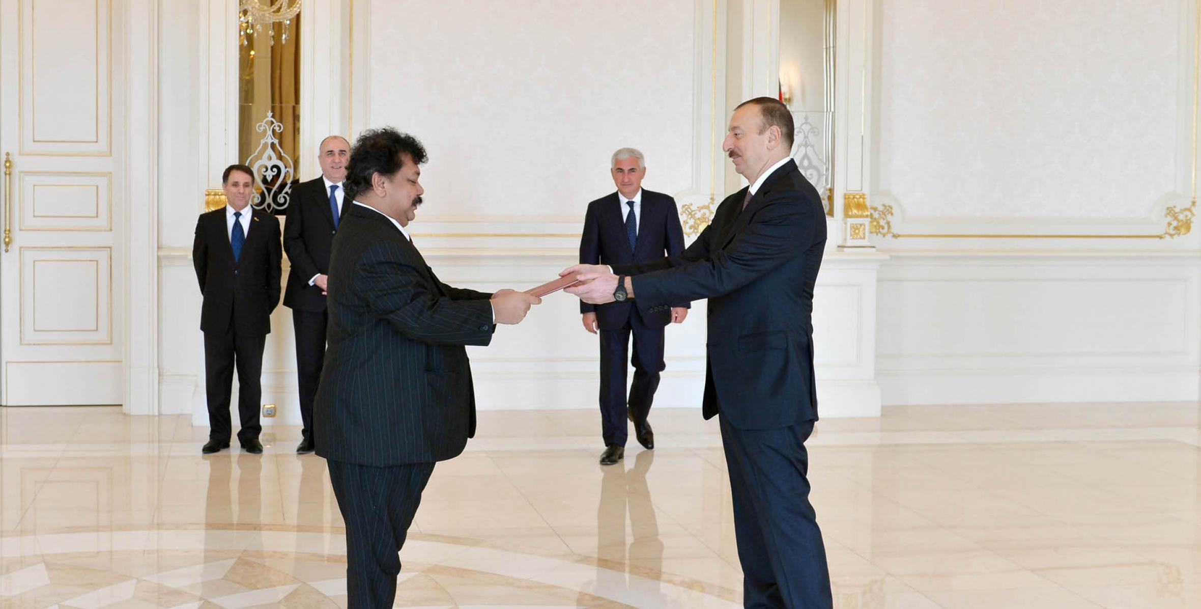 Ilham Aliyev received the newly-appointed ambassador of Sri Lanka to Azerbaijan